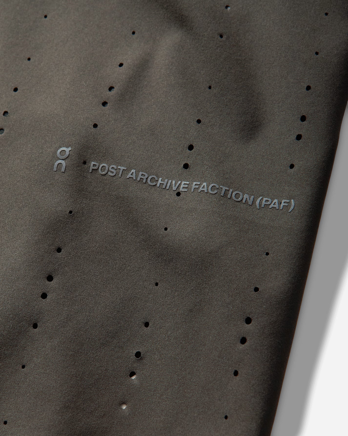 On Zero 2-In-1 Shorts Paf Molasses/Black Shorts Short 1MG11054785 010