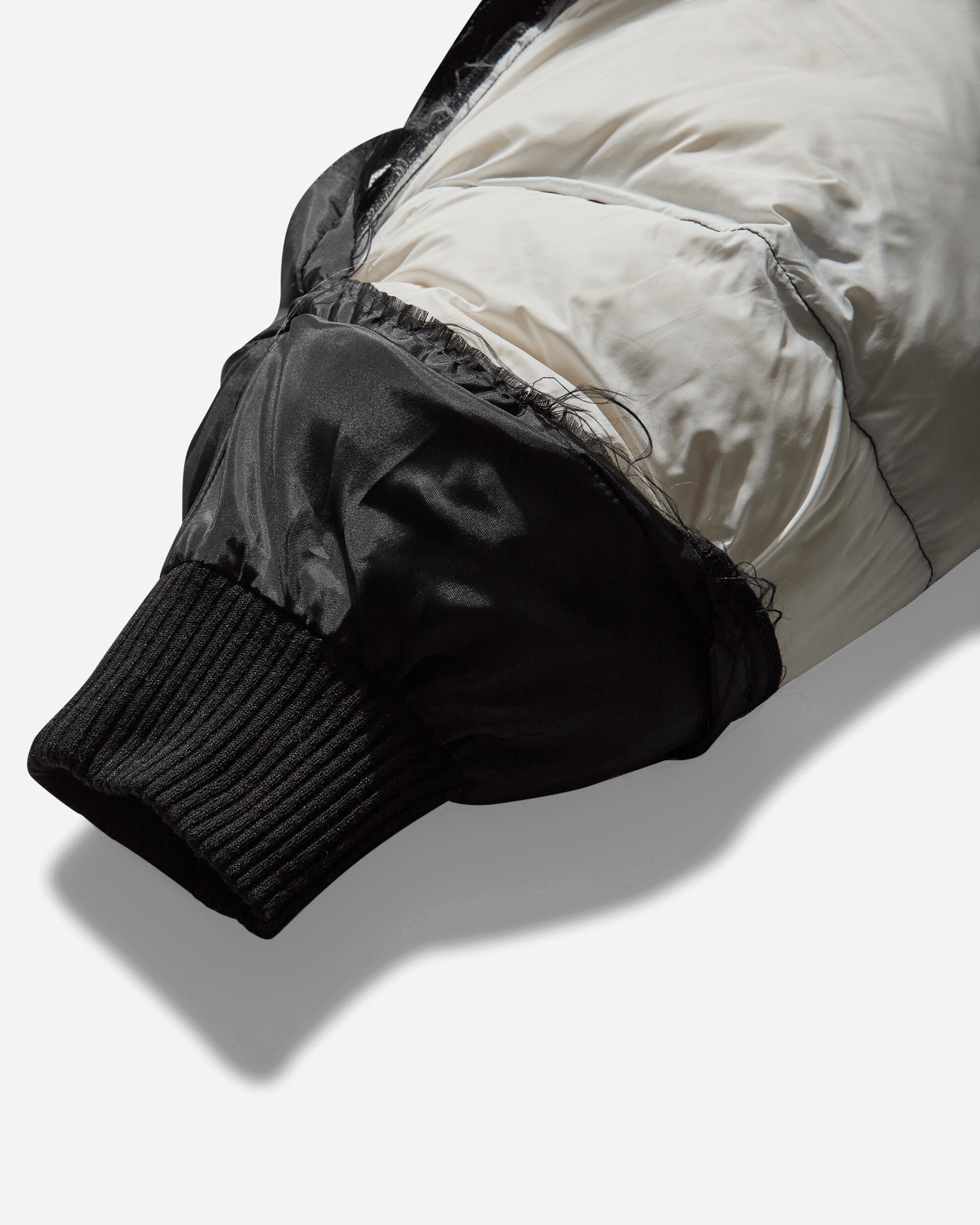 Ottolinger Wmns Deconstructed Puffer Jacket White/Black Whtblk Coats and Jackets Bomber Jackets 10970340901 5