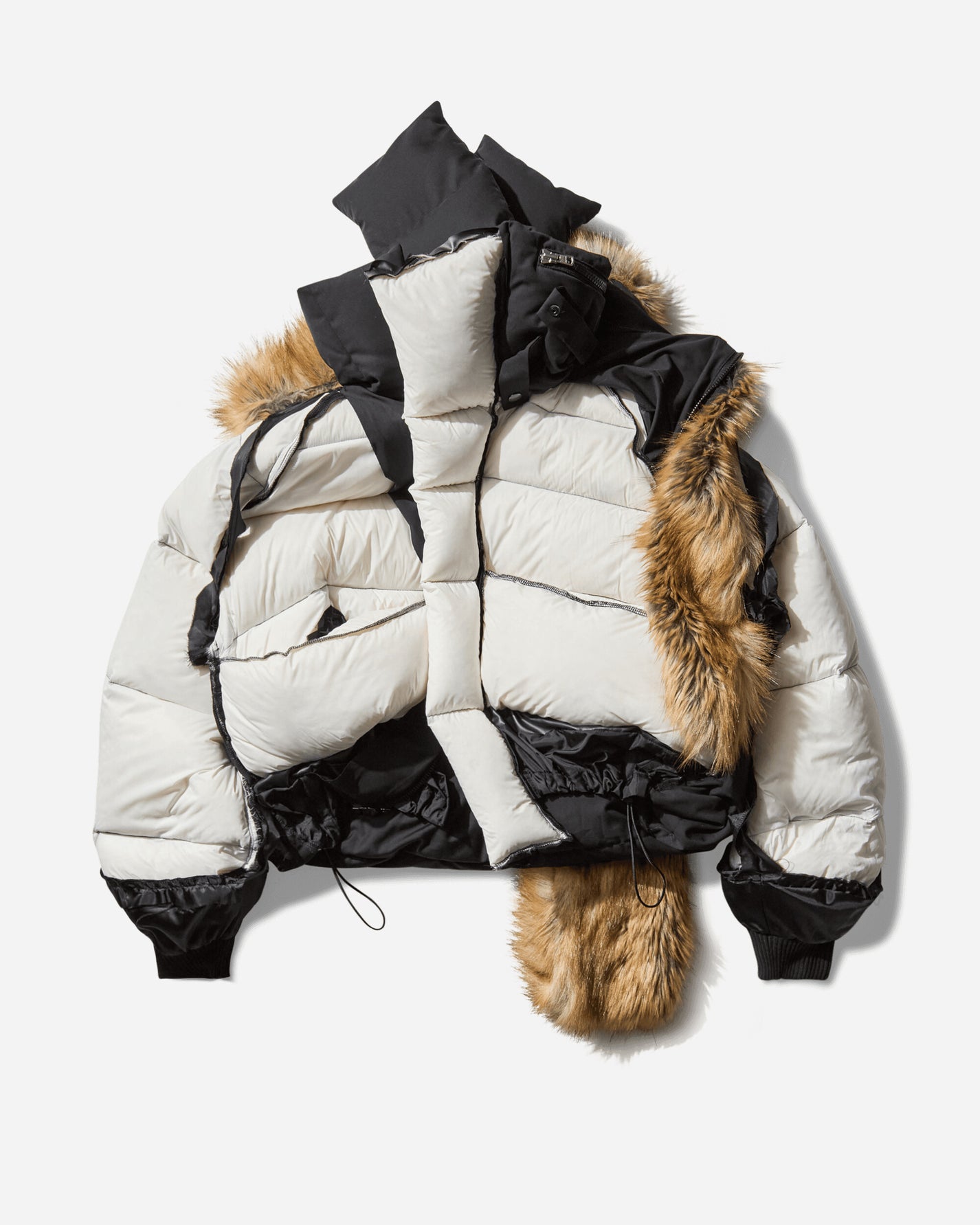 Ottolinger Wmns Deconstructed Puffer Jacket White/Black Whtblk Coats and Jackets Bomber Jackets 10970340901 5