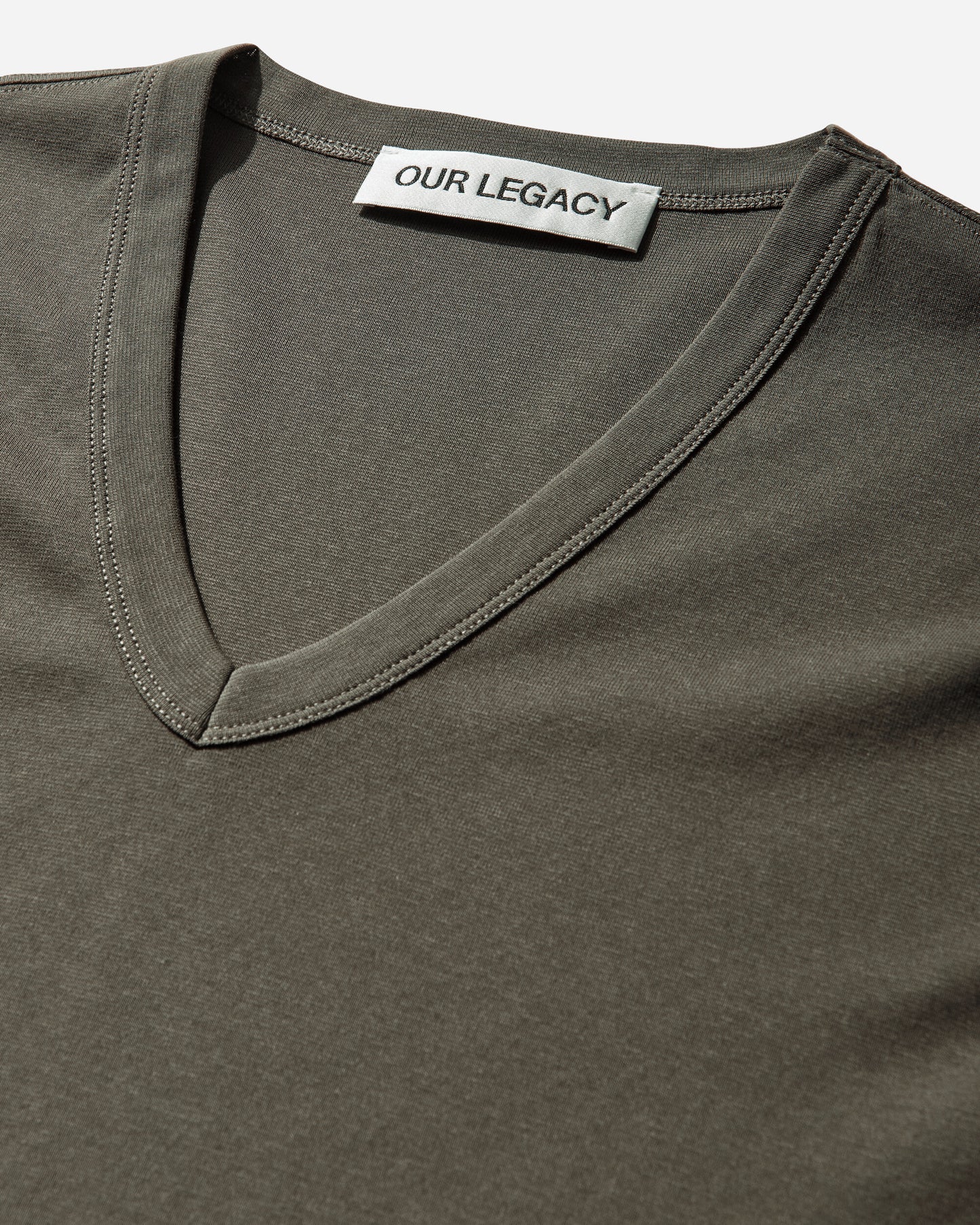 Our Legacy Gorge V-Neck Faded Pine Pulse Rib T-Shirts Shortsleeve M2266GF 001