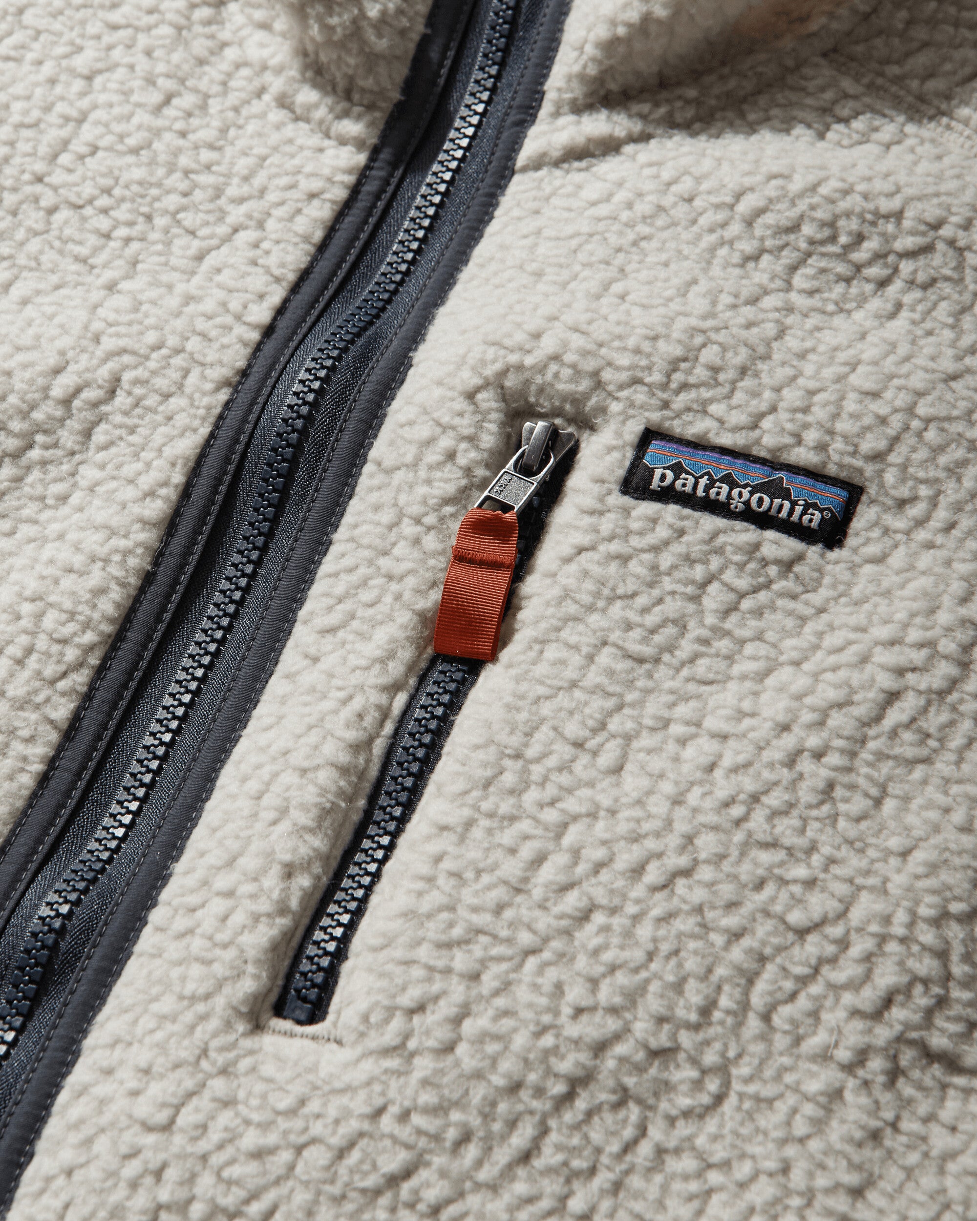 Patagonia M'S Retro Pile Vest Pelican w/Smolder Blue Coats and Jackets Vests 22821 PNSM