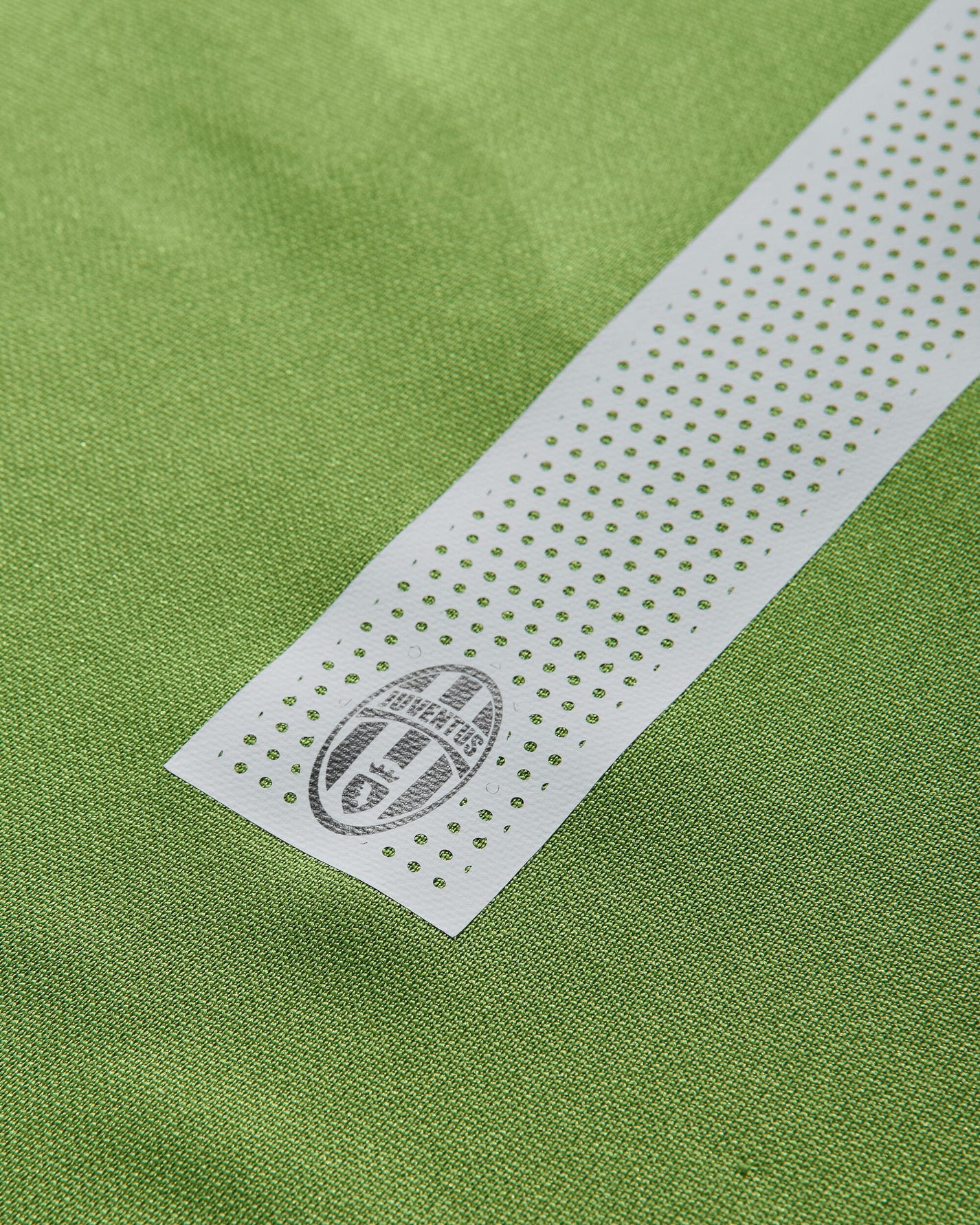 Pezze Vintage Juventus Training Top Buffon Green T-Shirts Longsleeve 1009 1