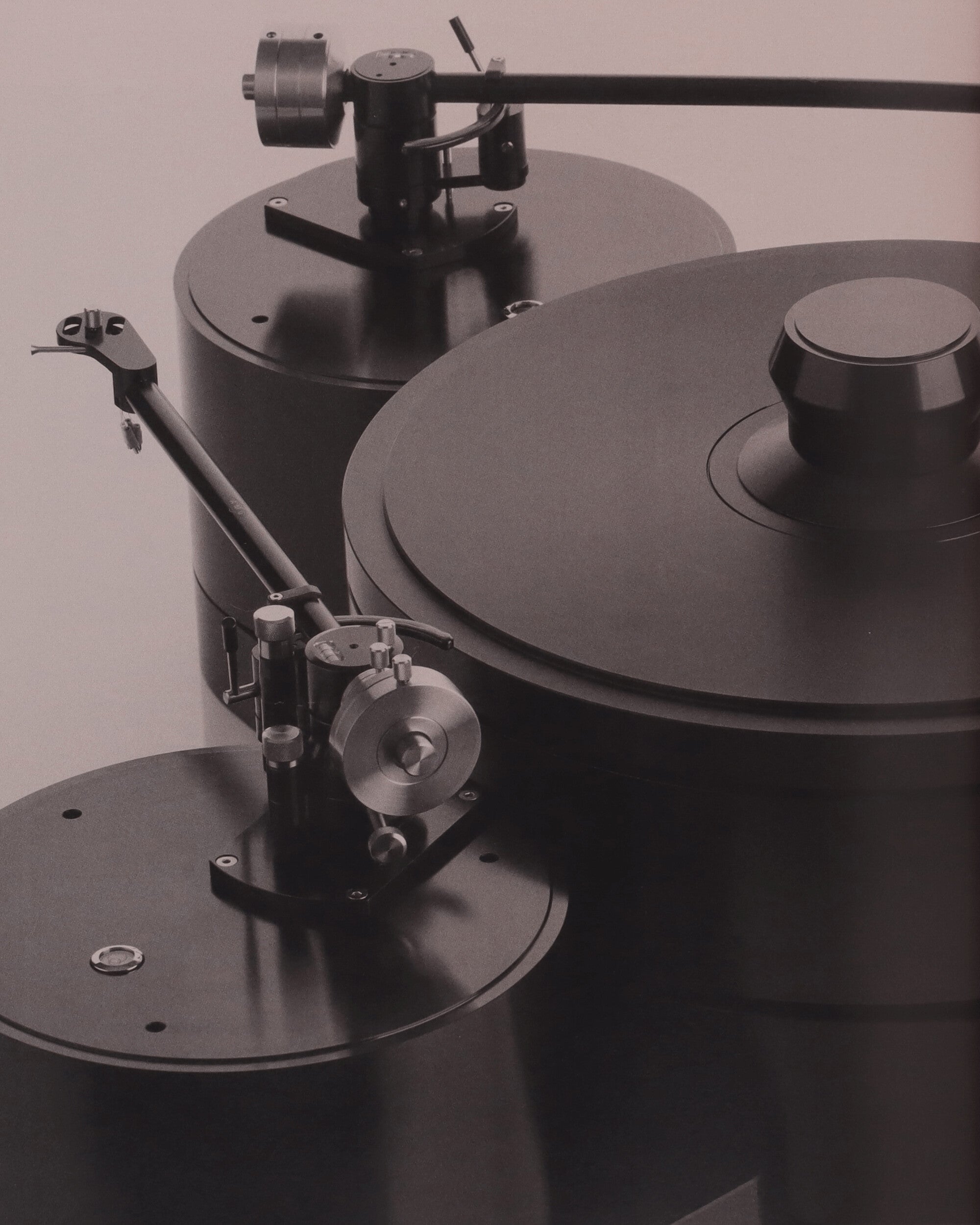 Phaidon Books Revolution: The History Of Turntable Design Multi Books and Magazines Books 9781838665616 1