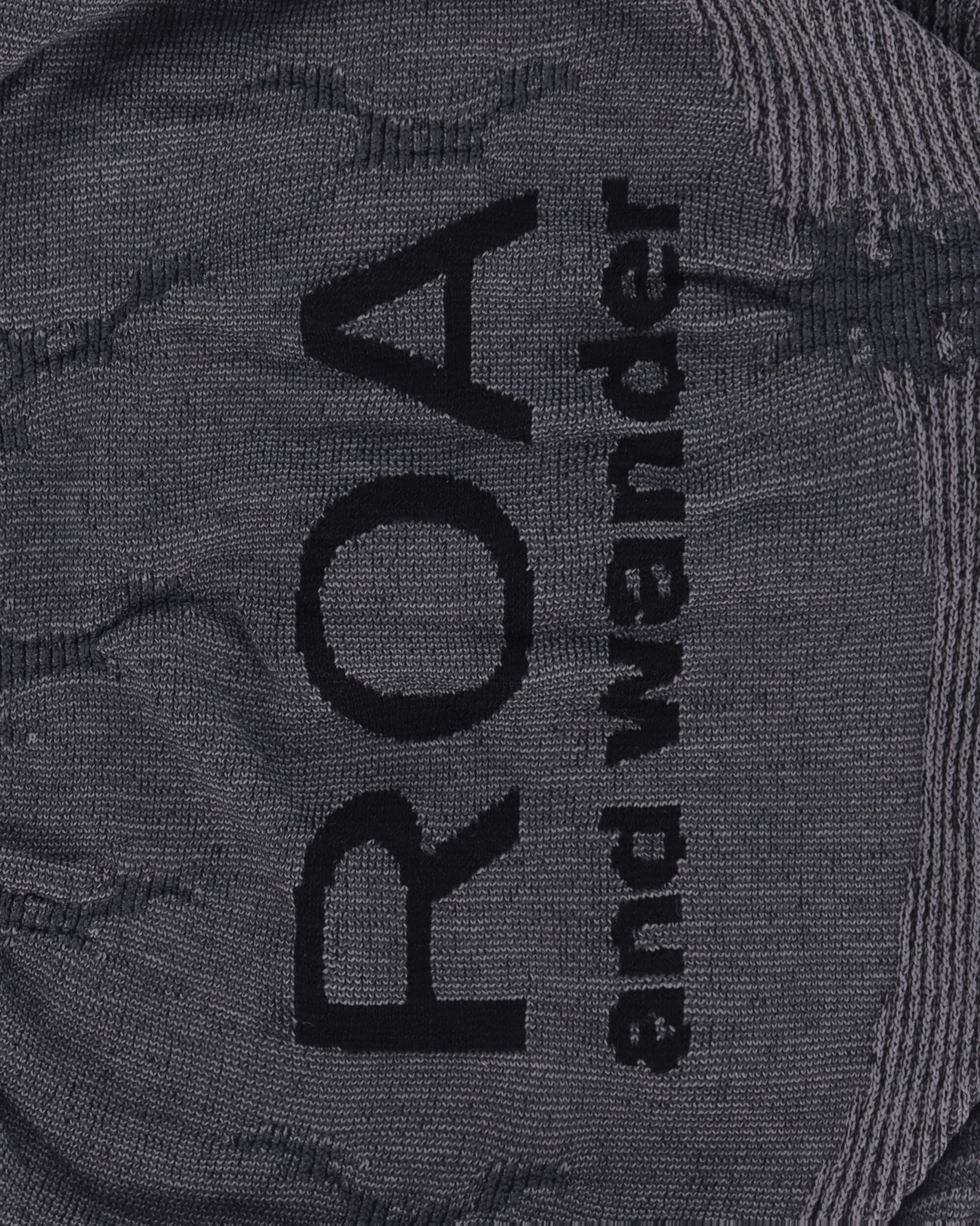 ROA Roa X And Wander Golm Dryarn Seamless Neck Warmer Black Gloves and Scarves Scarves and Warmneck OBMW202YA02 BLK0001