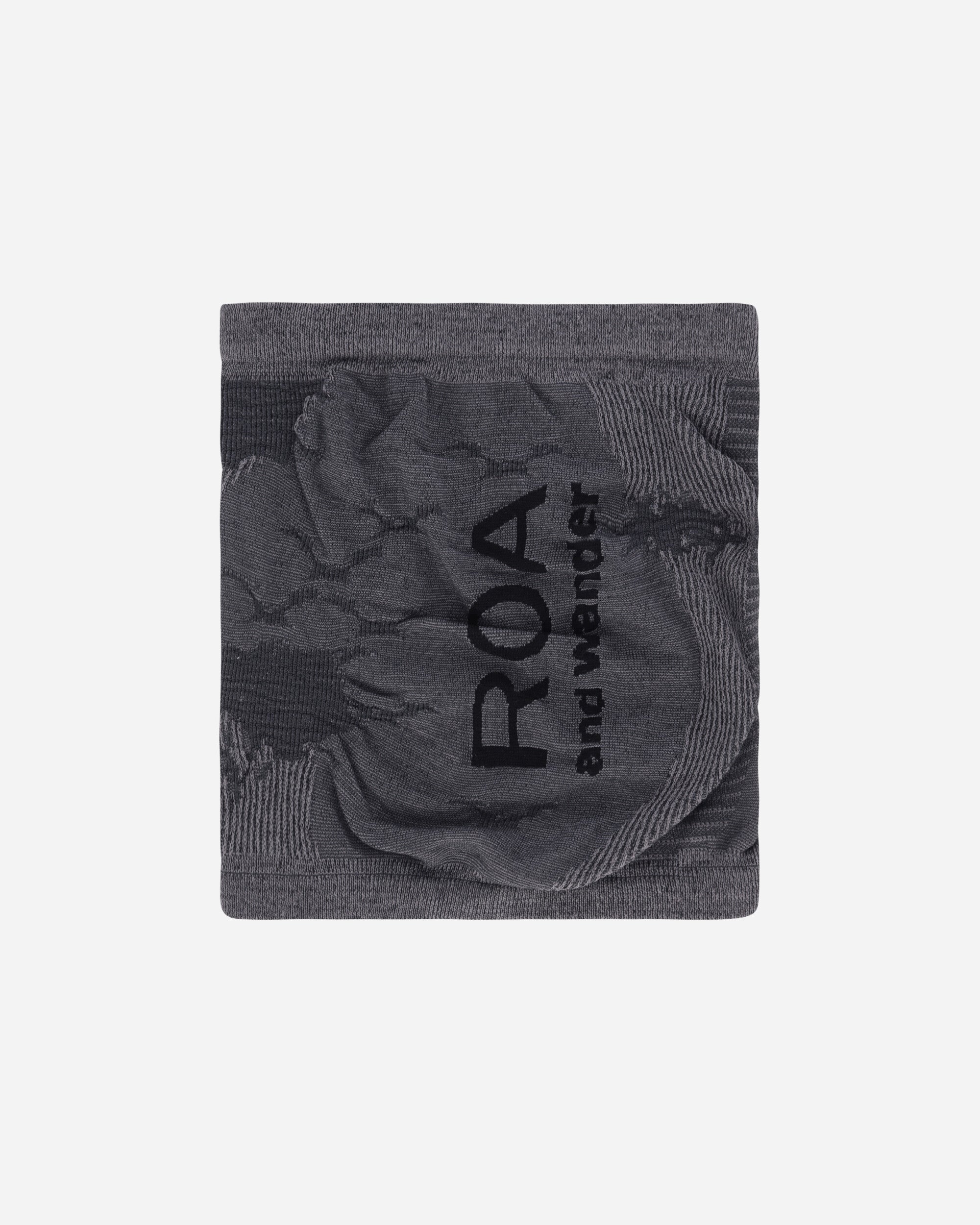 ROA Roa X And Wander Golm Dryarn Seamless Neck Warmer Black Gloves and Scarves Scarves and Warmneck OBMW202YA02 BLK0001