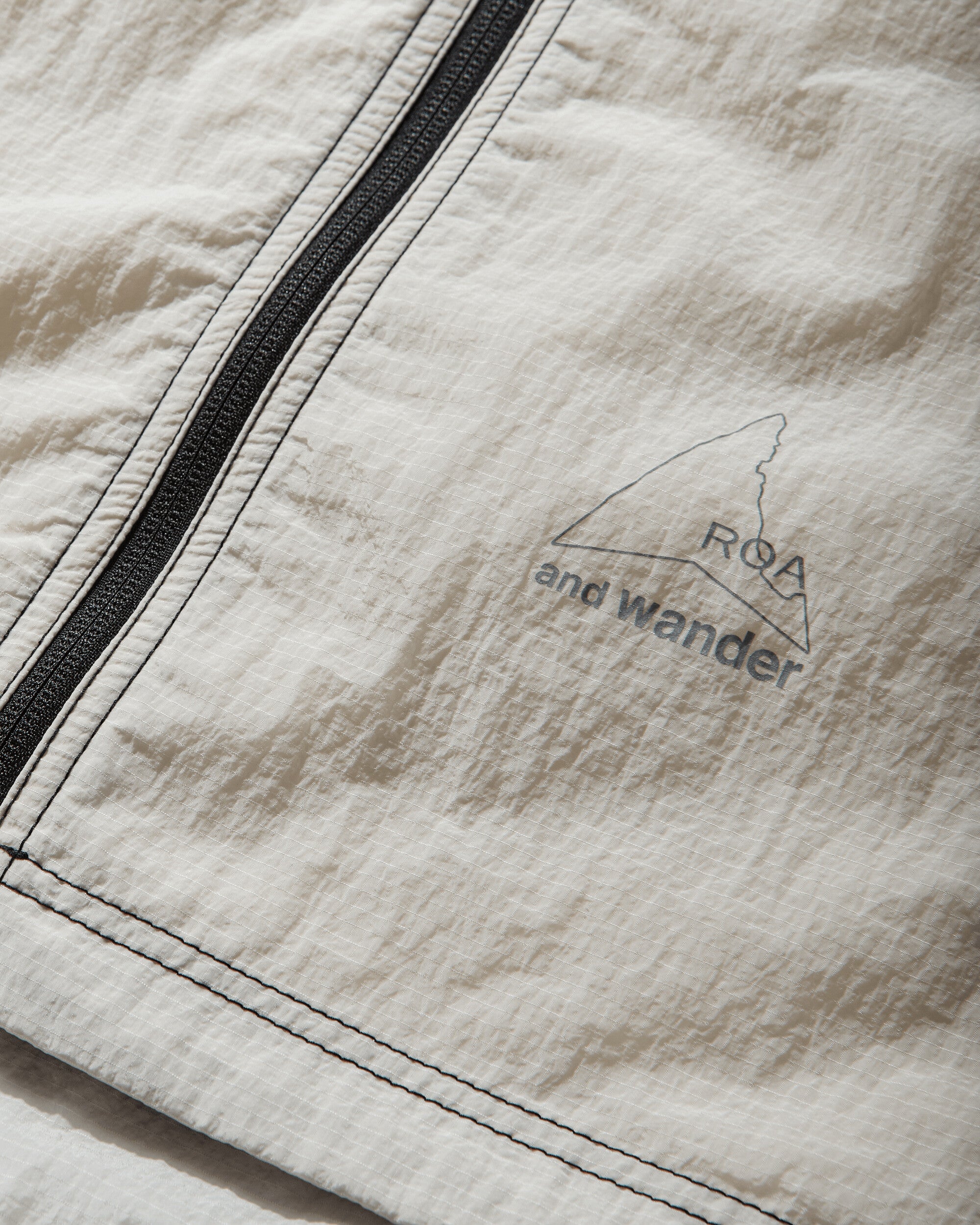 ROA R01 Roa × And Wander Ripstop Wnd Jacket Off White Coats and Jackets Jackets 5746181510SJ 031