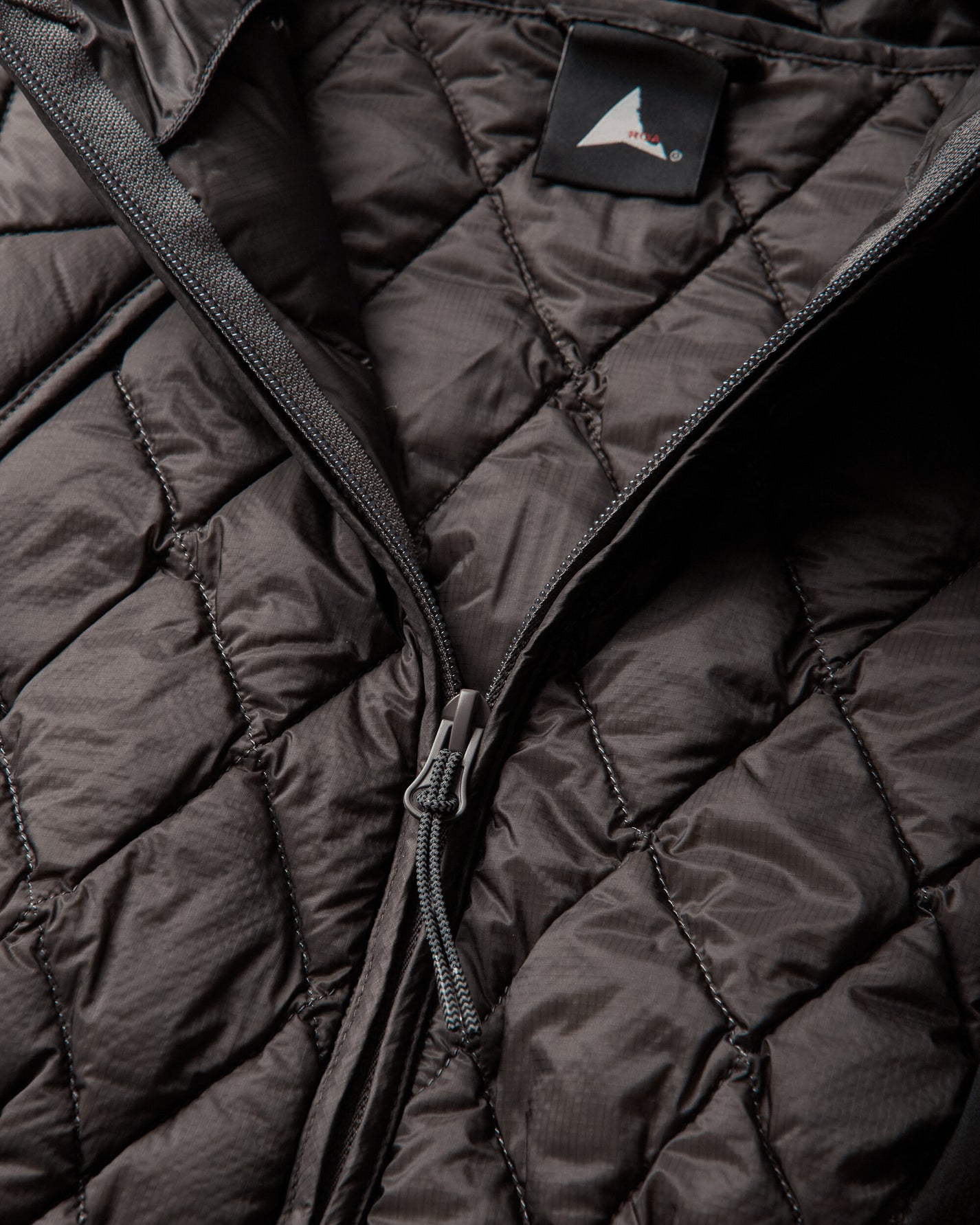 ROA Twiya 600 Fill Power Down Liner Graphite Coats and Jackets Jackets YBWW056FA24 GRY0045