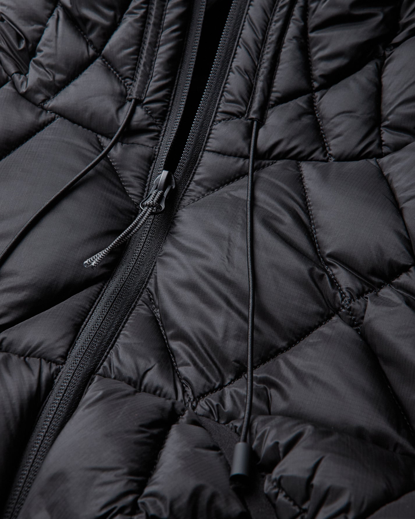 ROA Nuna 800 Fill Power Hooded Down Vest Black Coats and Jackets Vests YBUW060FA34 BLK0001
