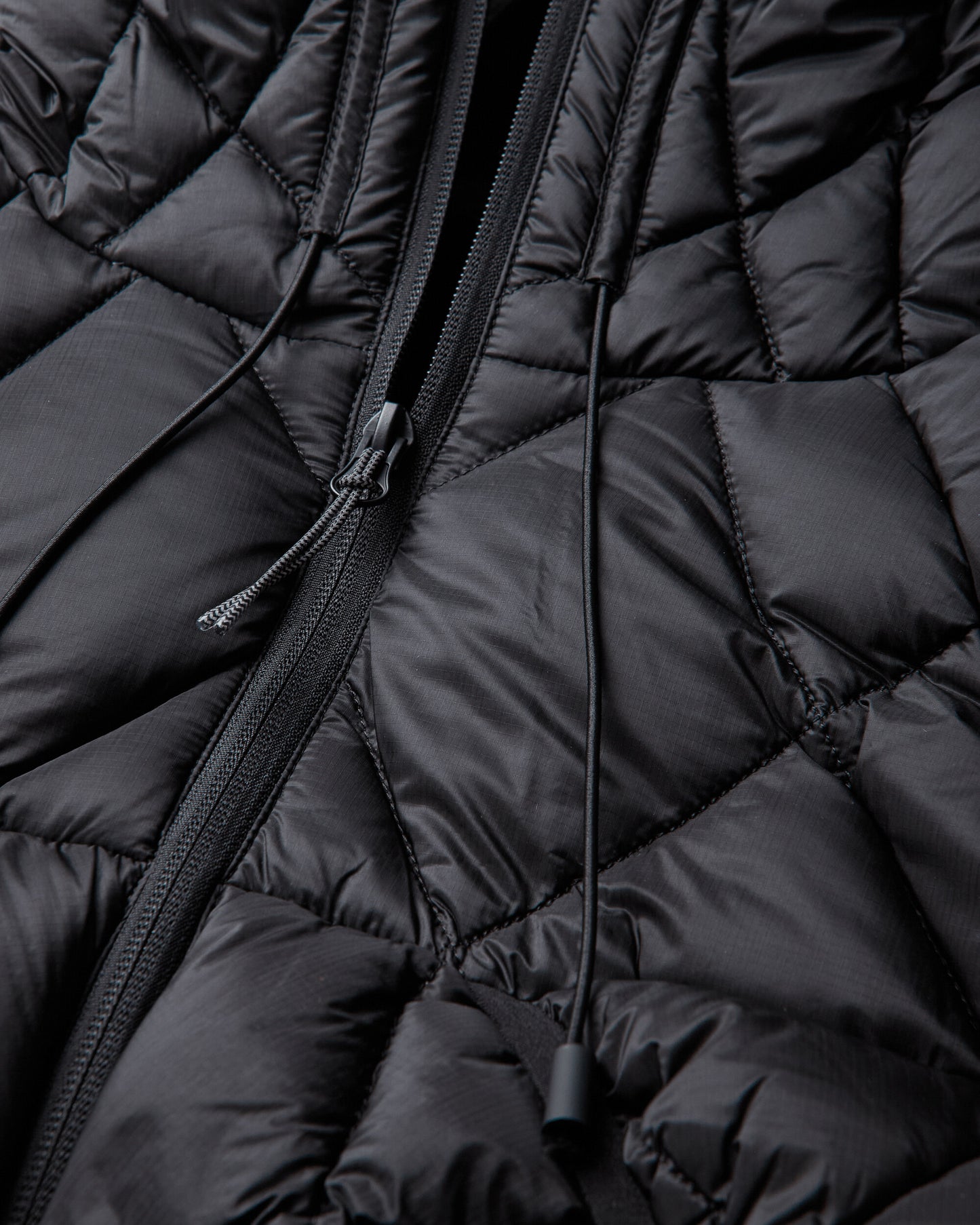 ROA Nuna 800 Fill Power Hooded Down Vest Black Coats and Jackets Vests YBUW060FA34 BLK0001