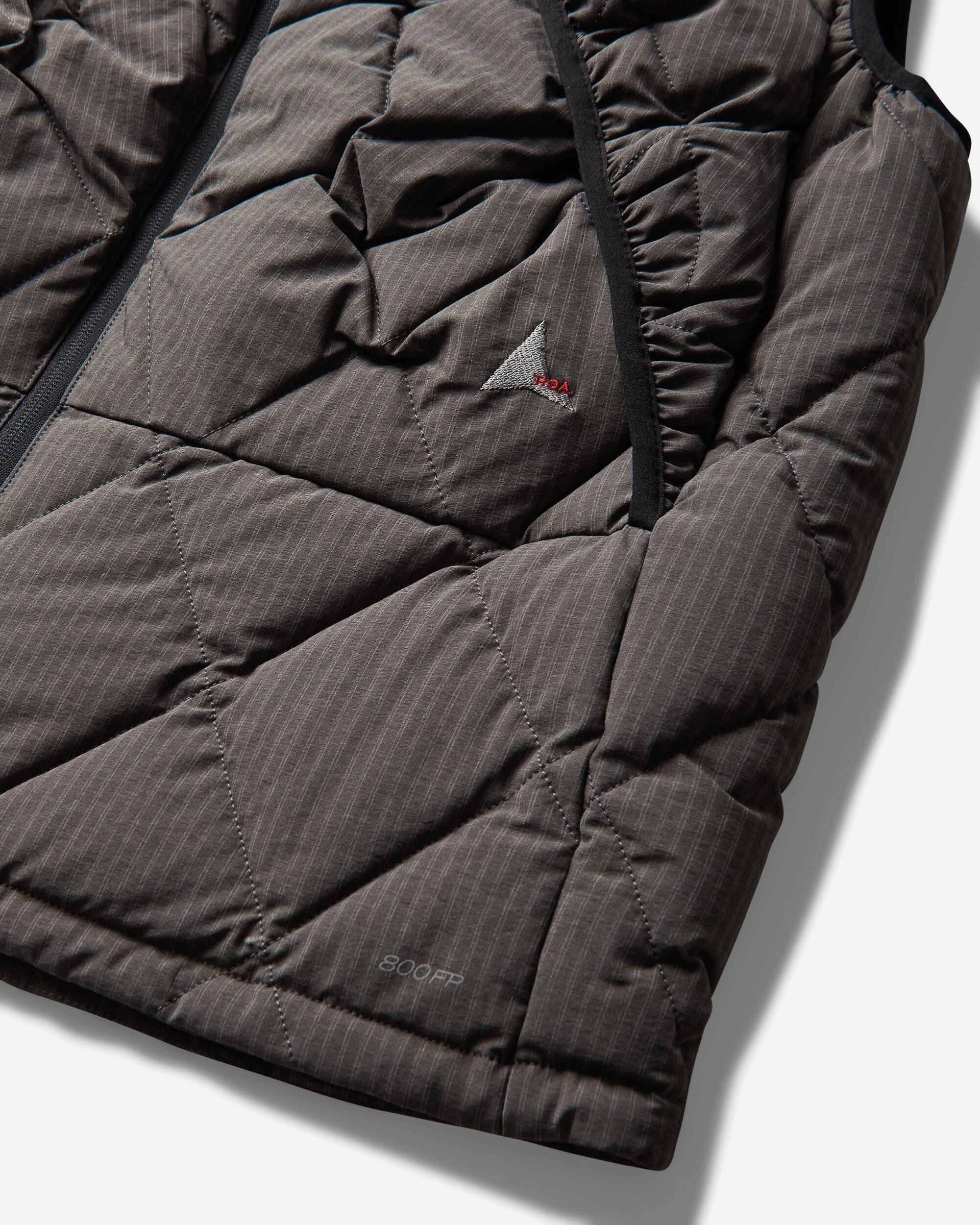 ROA Nuna 800 Fill Power Pinstriped Down Vest Graphite Coats and Jackets Vests YBUW061FA35 GRY0045