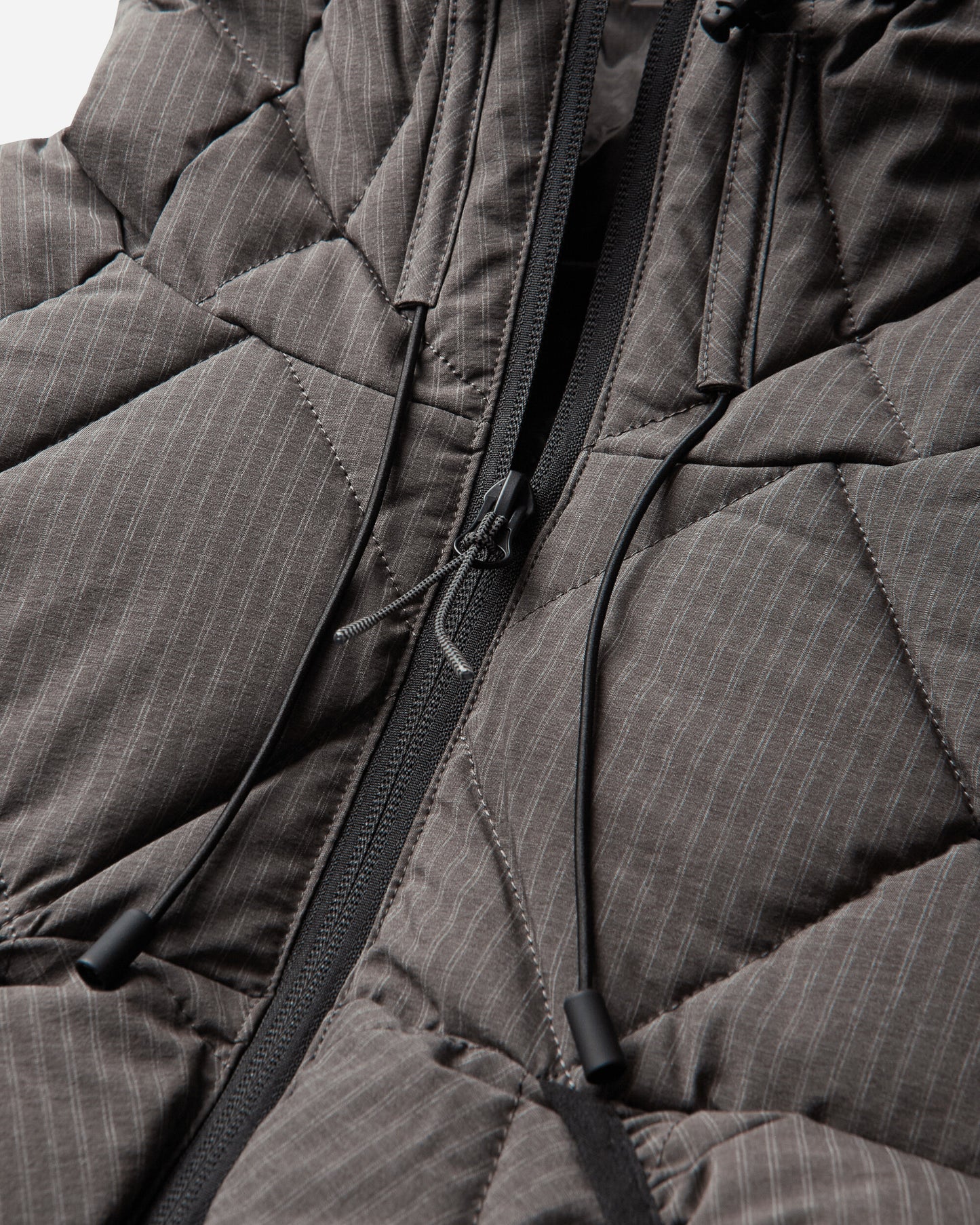 ROA Nuna 800 Fill Power Pinstriped Down Vest Graphite Coats and Jackets Vests YBUW061FA35 GRY0045