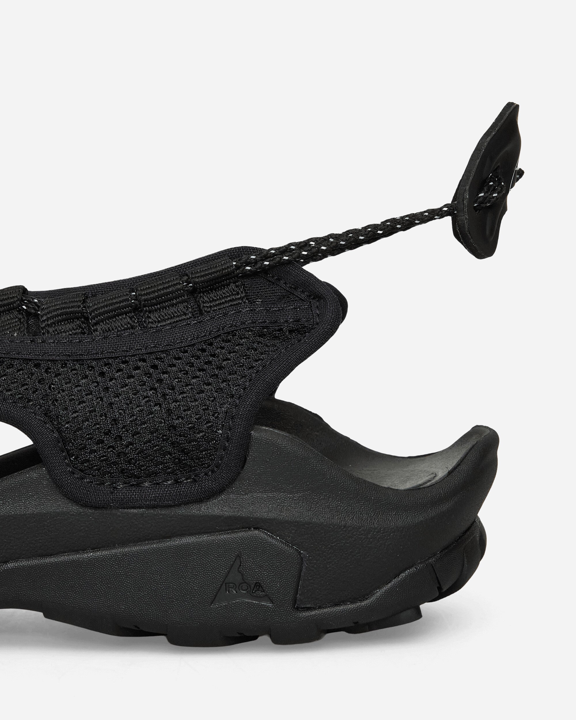 ROA Arpy Weaved Black Sneakers Low YBUW116FA06 BLK0001