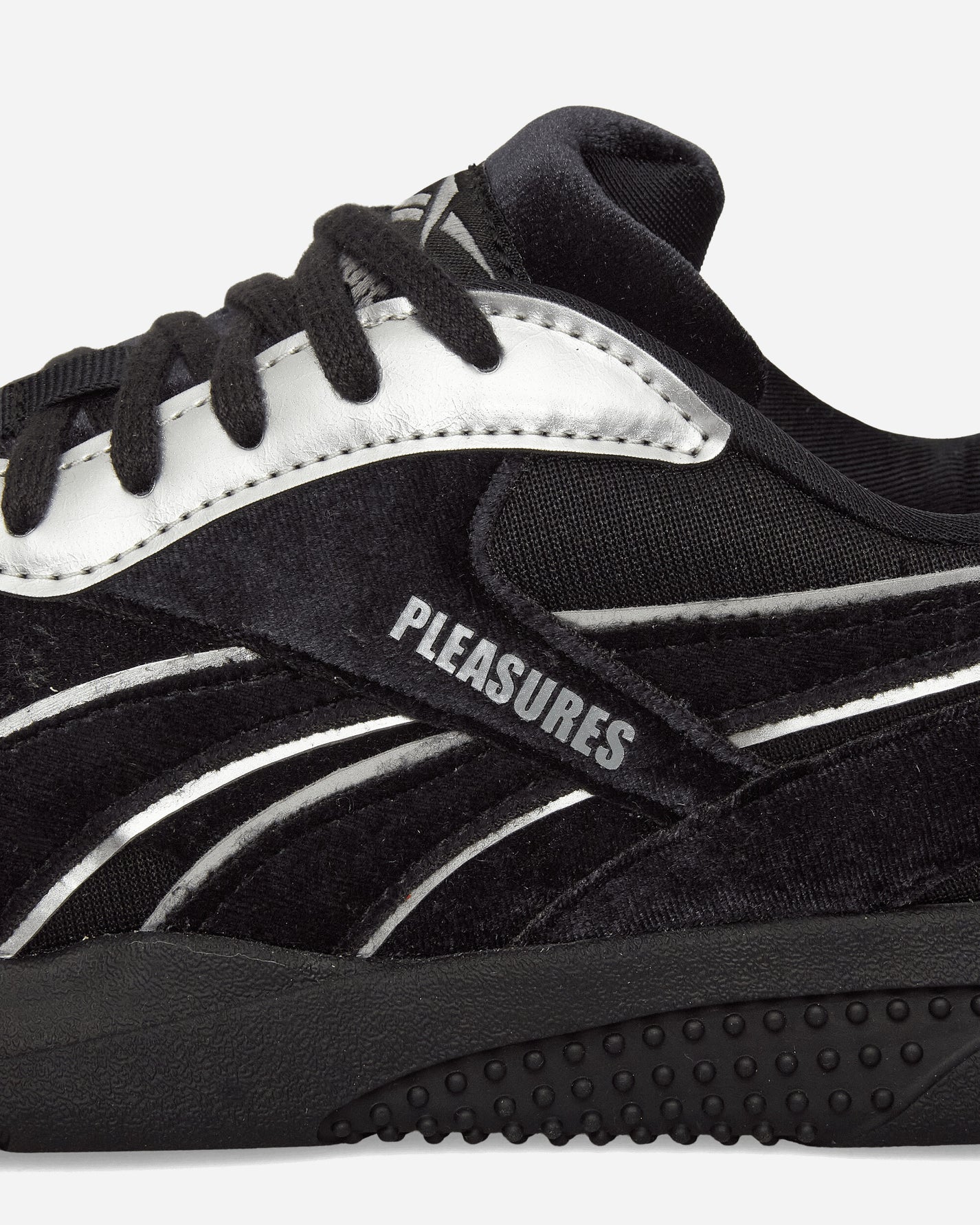 Reebok Pleasures Hammer Street Black/Silver/Black Sneakers Low 100238497 497