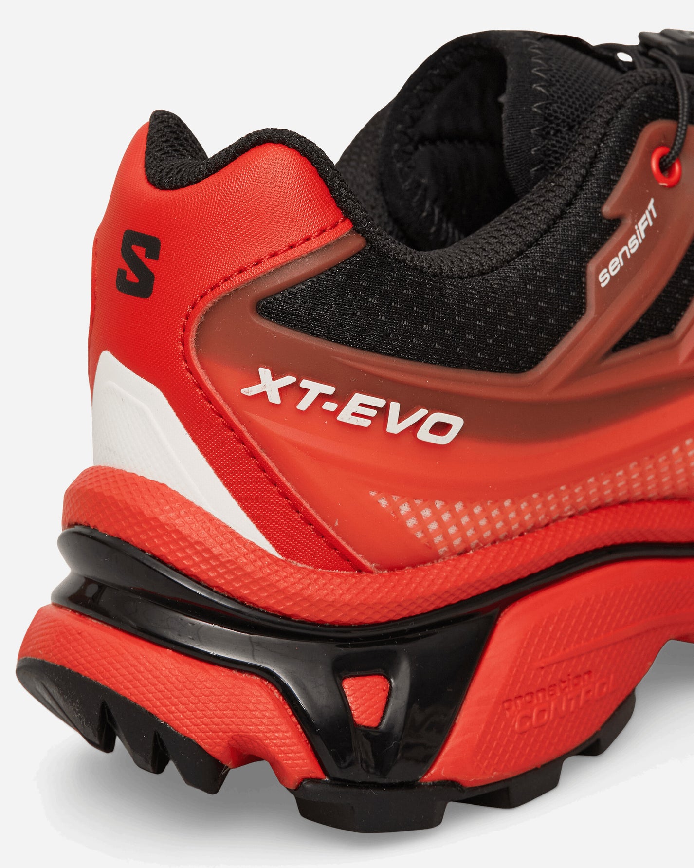 Salomon Shoes Xt Evo Black/Fiery Red/White Sneakers Low L49177900