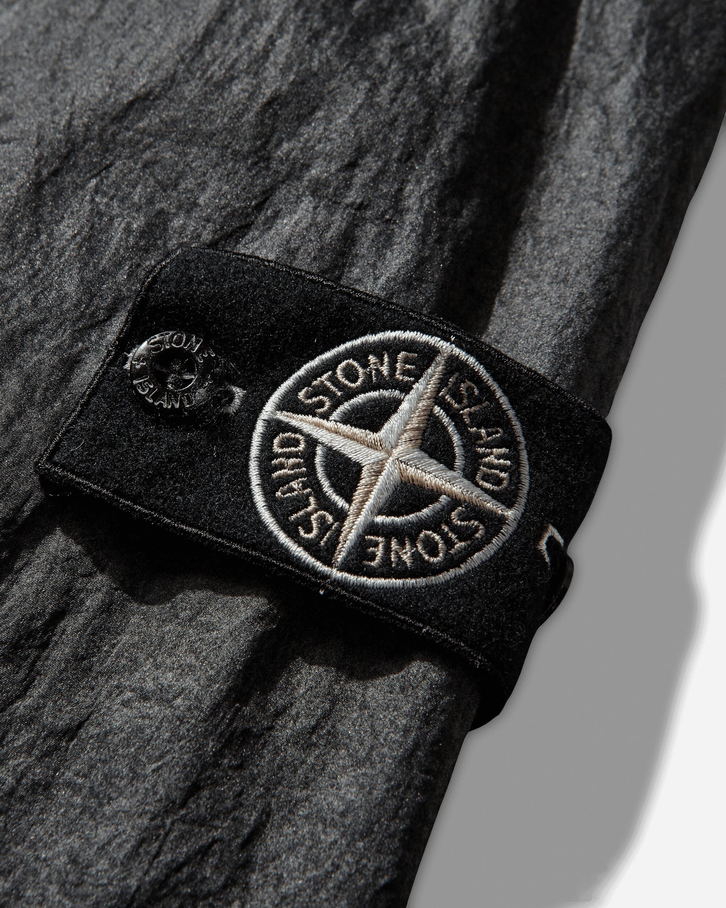 Stone Island Dense Nylon Tc Hand Sprayed Reflective Short Parka Black Coats and Jackets Jackets L1S154100072S0359 V0029