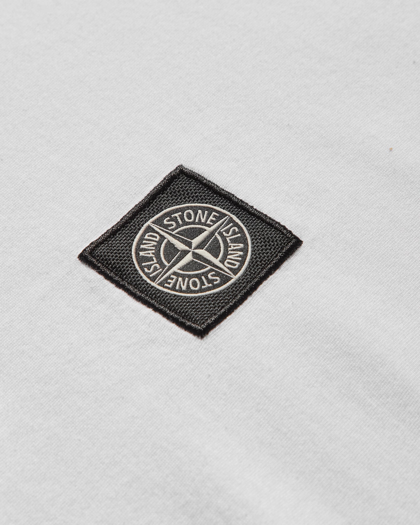 Stone Island Patch Logo Ls T Shirt White T-Shirts Longsleeve K2S15-2100028-S0013 V0001