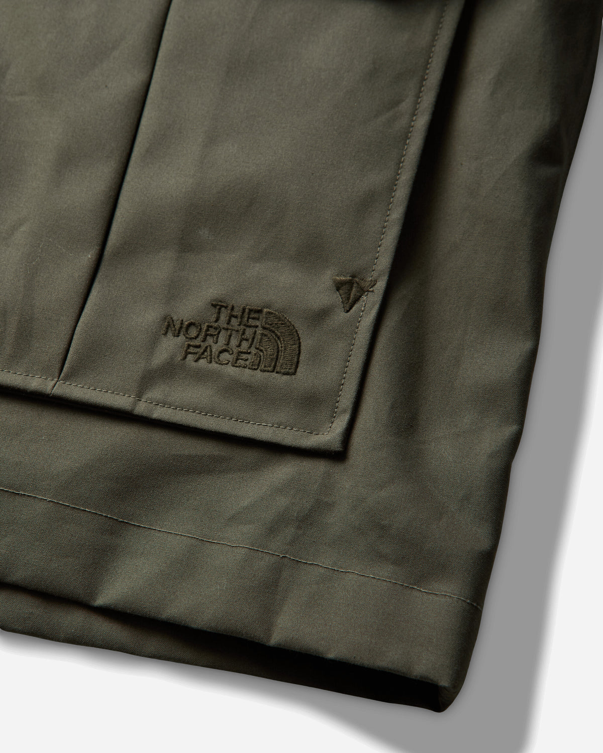 The North Face Tnf Red Box Bm 76 Mountain Parka Bm Olive Coats and Jackets Parka Jackets NF0A8NUVJ4M1 NFJ4M