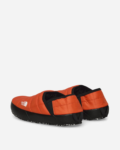 The North Face M Thermoball Traction Mule V Solar Flare/Tnf Sandals and Slides Sandals and Mules NF0A3UZNDU31 NFDU3