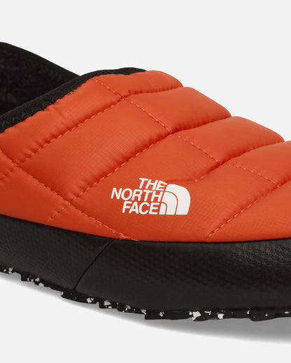 The North Face M Thermoball Traction Mule V Solar Flare/Tnf Sandals and Slides Sandals and Mules NF0A3UZNDU31 NFDU3
