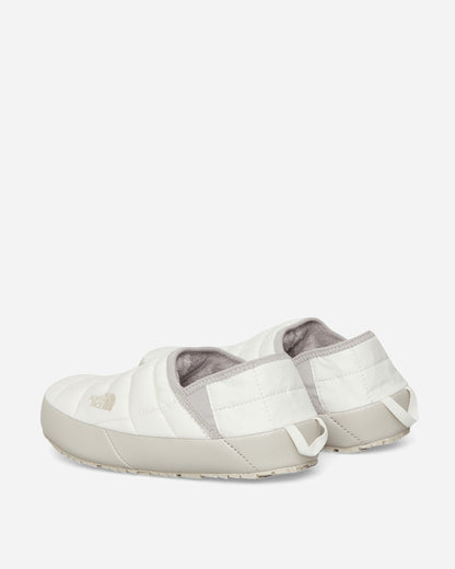 The North Face Wmns Women’S Thermoballtm Traction Mule V Gardenia White/Silver Grey Sandals and Slides Sandals and Mules NF0A3V1H 32F1