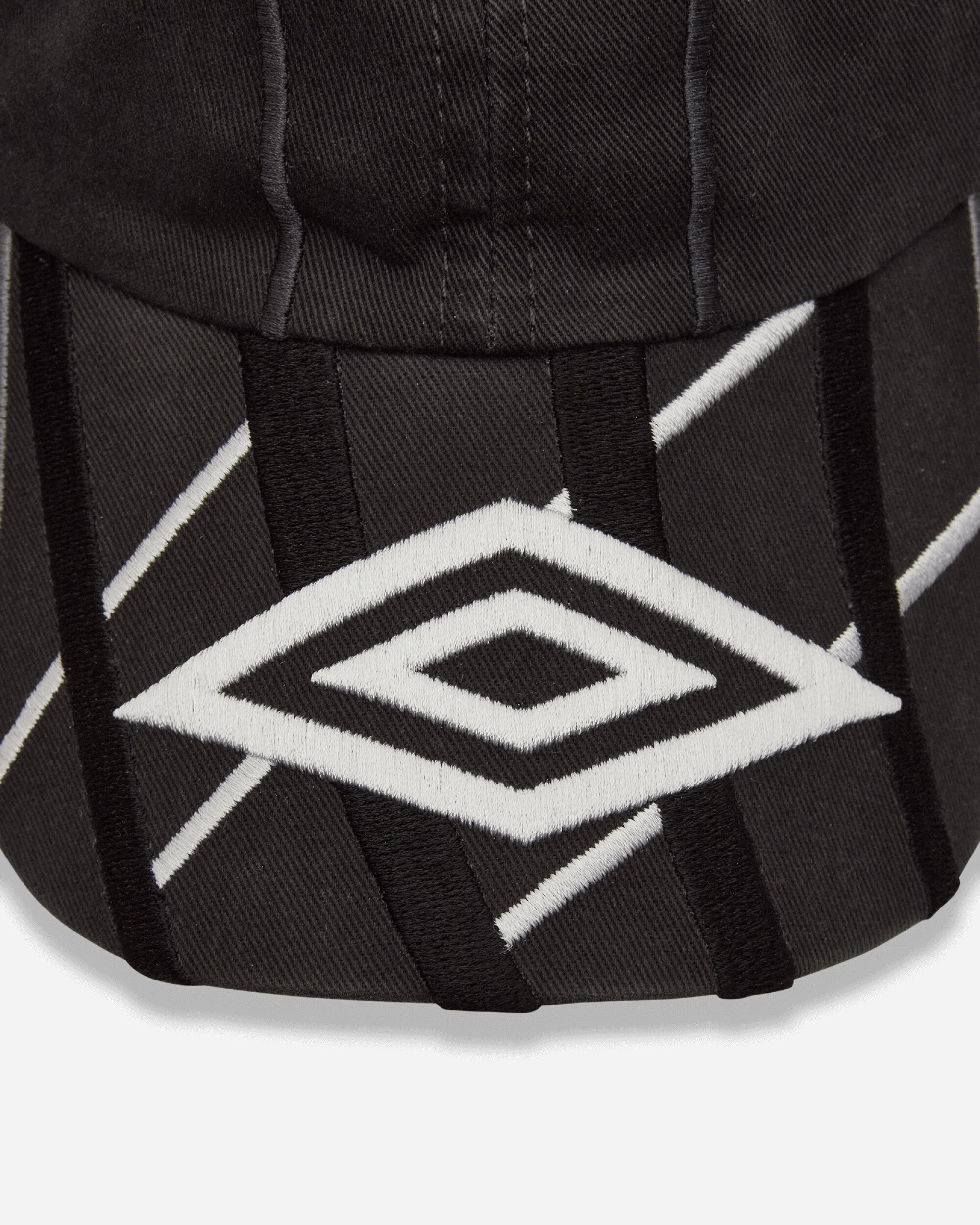 Umbro Goalkeeper Cap Dark Grey Hats Caps UBMW234FA19 GRY0003