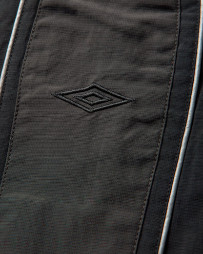 Umbro Bench Jacket Dark Grey Carbon Black Coats and Jackets Jackets UBMW0648FA431 GRY0022