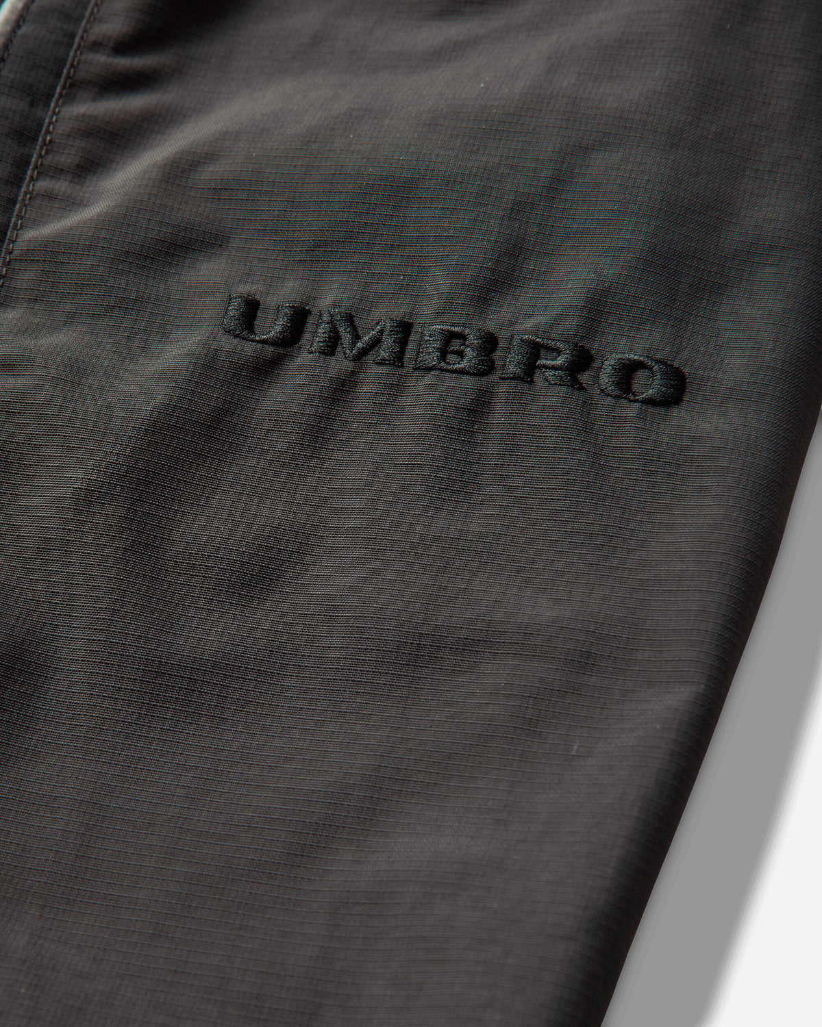 Umbro Bench Jacket Dark Grey Carbon Black Coats and Jackets Jackets UBMW0648FA431 GRY0022