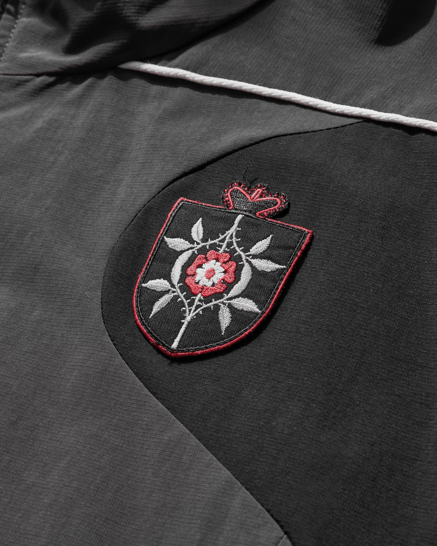 Umbro Rose Crest Masked Tracksuit Black Dark Gray Coats and Jackets Jackets UBMW0344FA217 BLK0041