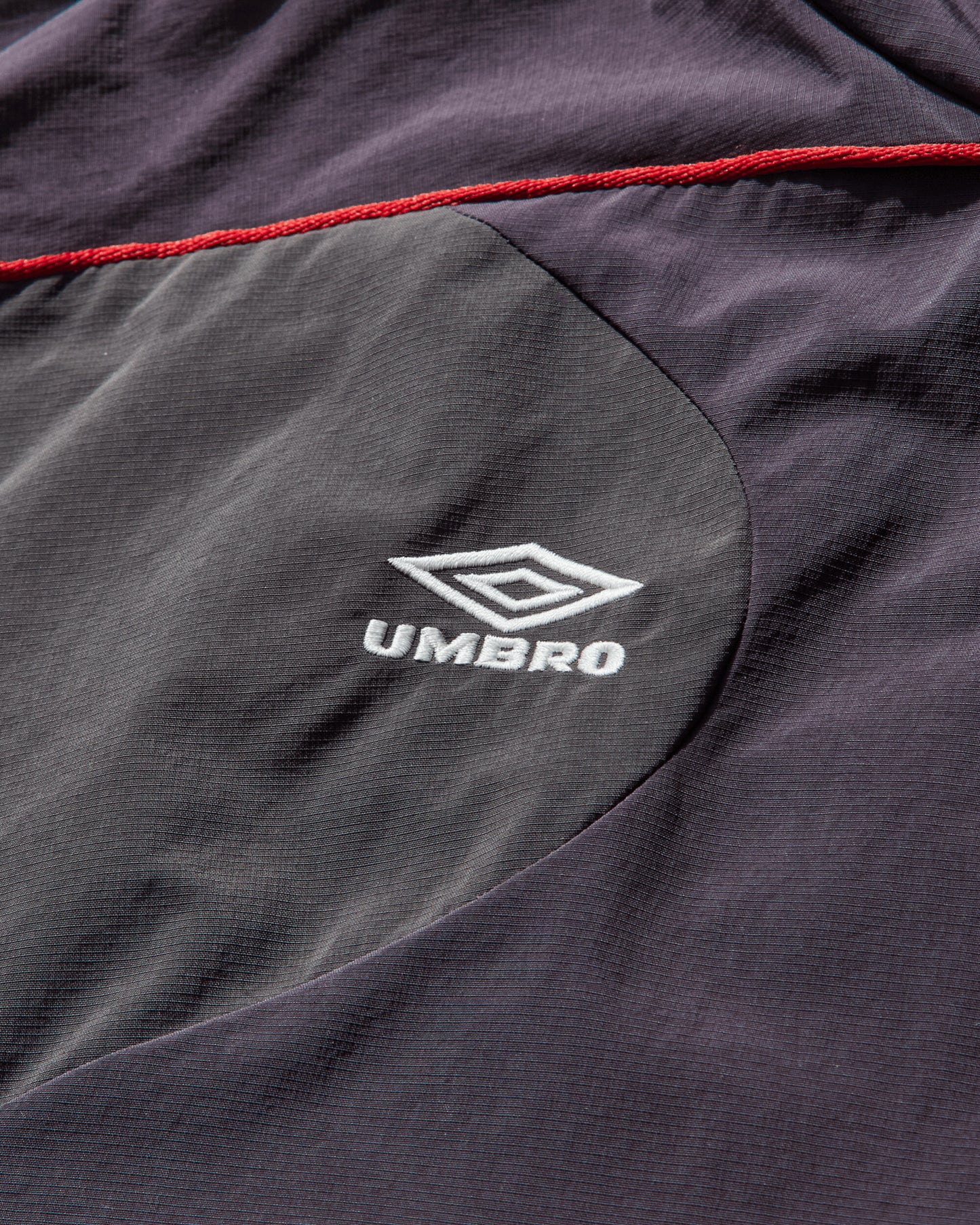 Umbro Rose Crest Masked Tracksuit Dark Grey Dark Purple Coats and Jackets Jackets UBMW0344FA217 GRY0042