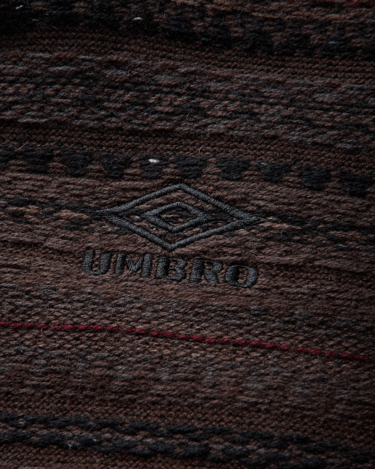 Umbro Fair Isle Crest Crew Black Brown Knitwears Sweaters UBMW0654YA27 BLK0040