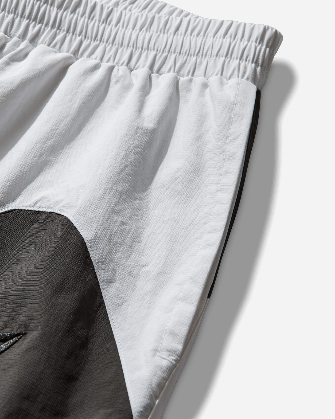 Umbro Guarding Tracksuit Pants White Dark Olive Pants Track Pants UBMW0492FA321 WTH0007