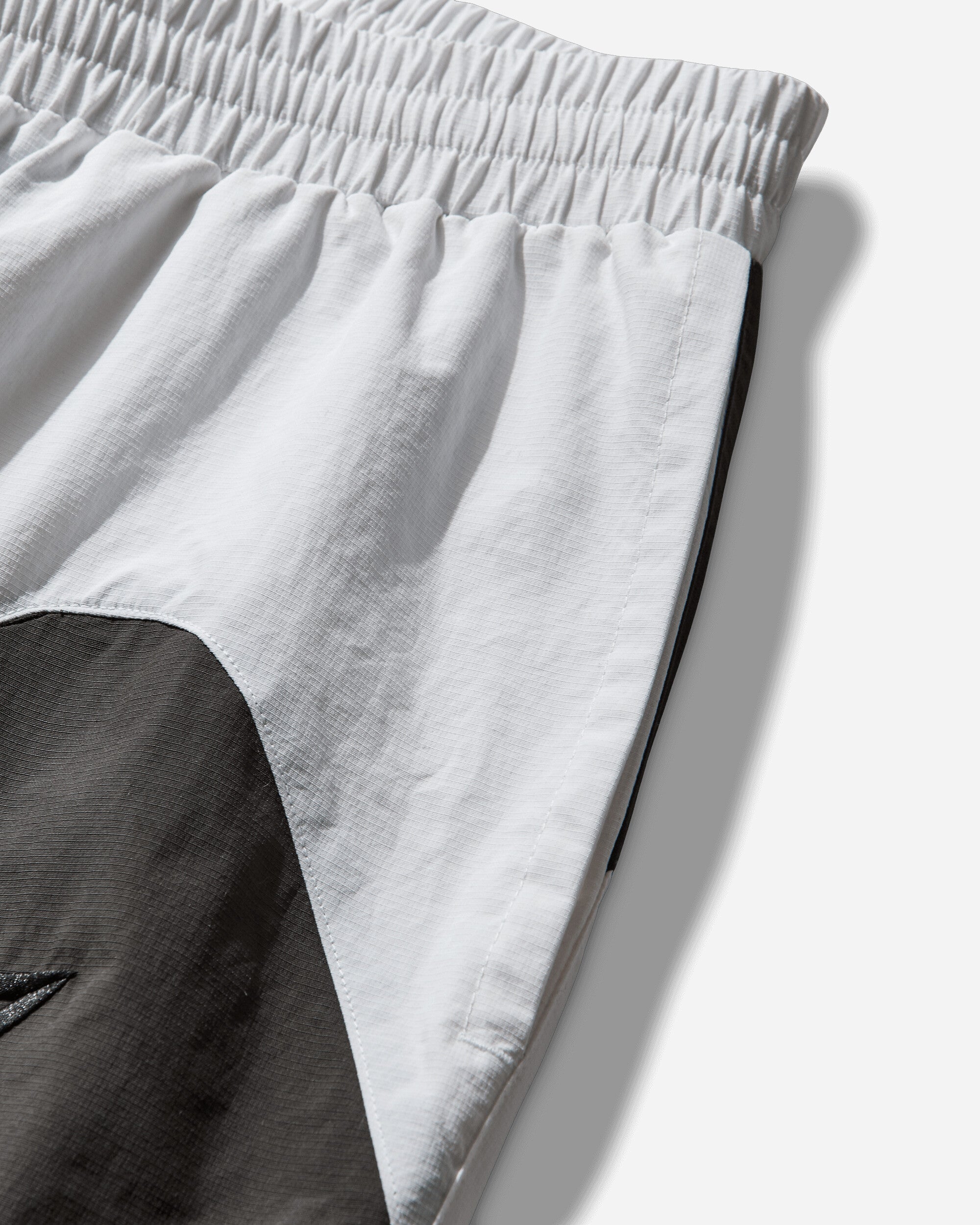 Umbro Guarding Tracksuit Pants White Dark Olive Pants Track Pants UBMW0492FA321 WTH0007