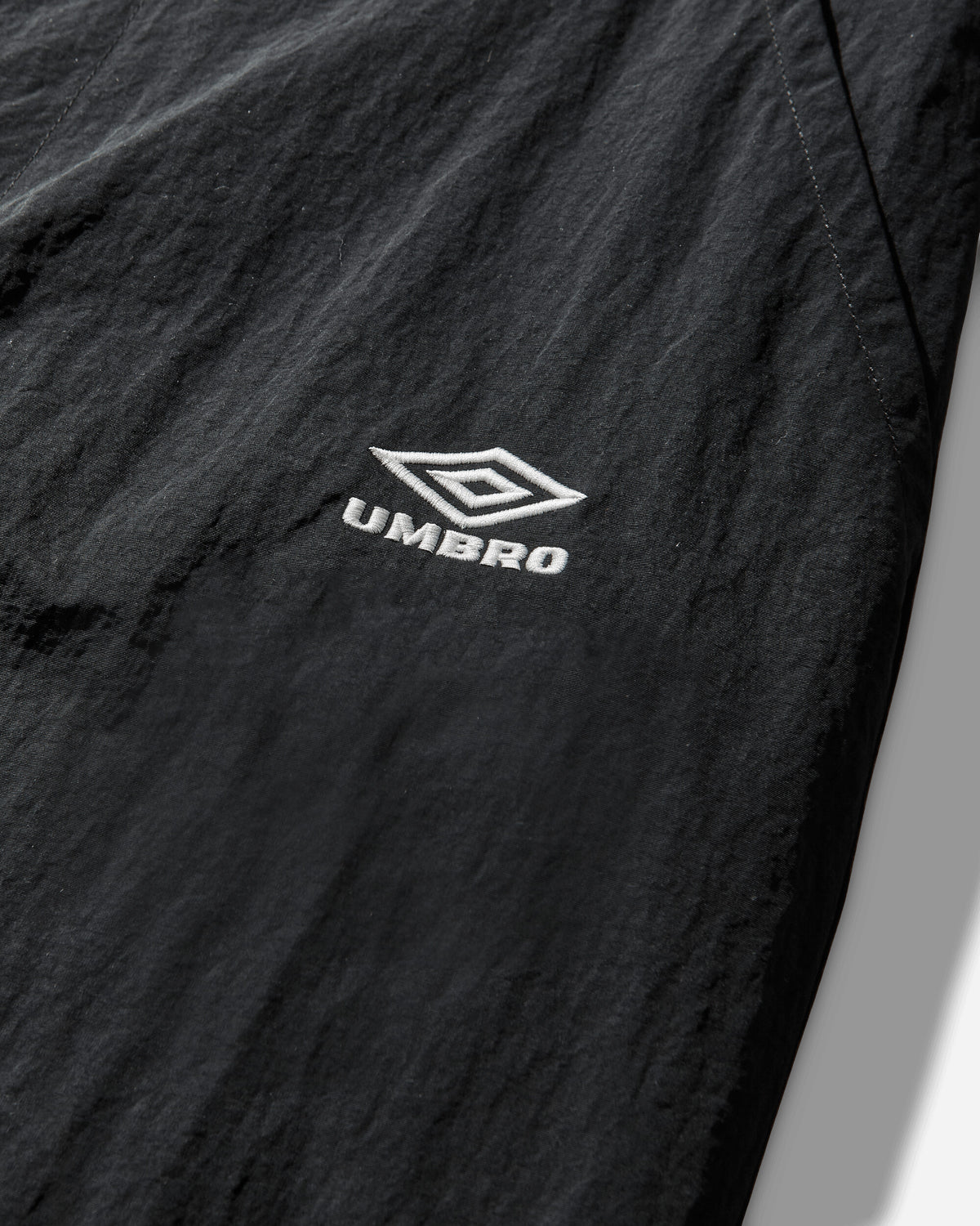 Umbro Antique Nylon Pants Carbon Black Pants Trousers UBMW0730FA461 BLK0002