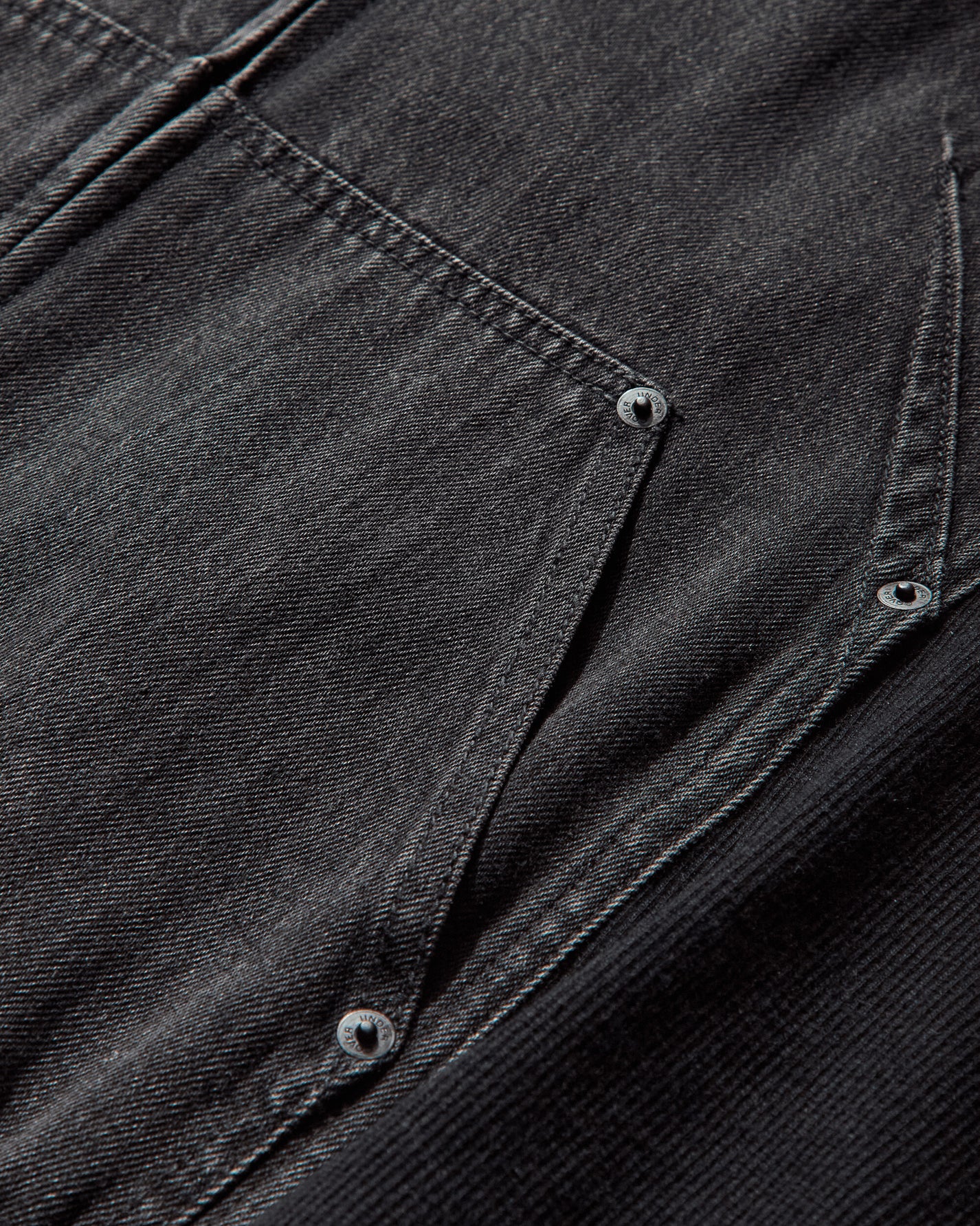 Undercover Wmns C/S Black Sweatshirts Hoodies UP2E1806 1