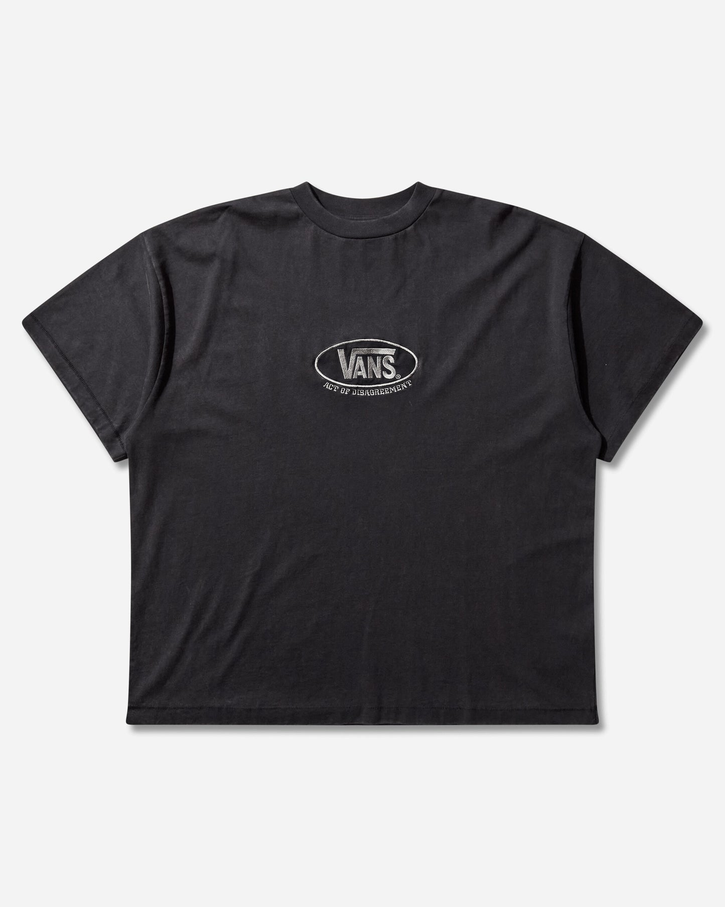 Vans Aod Oval Logo Tee Washed Black T-Shirts Shortsleeve VN000TR3EMQ1