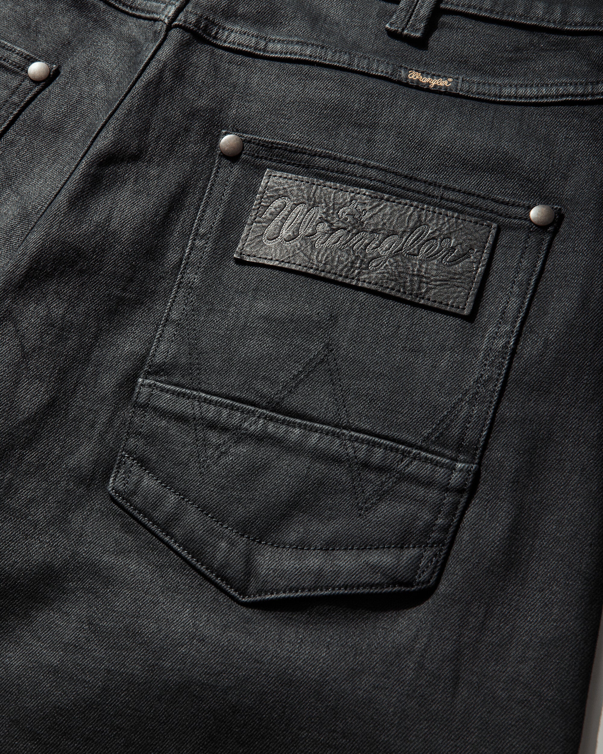 Wrangler Barrel Jeans Black Coated Pants Denim 112384253 BLACKCOATED