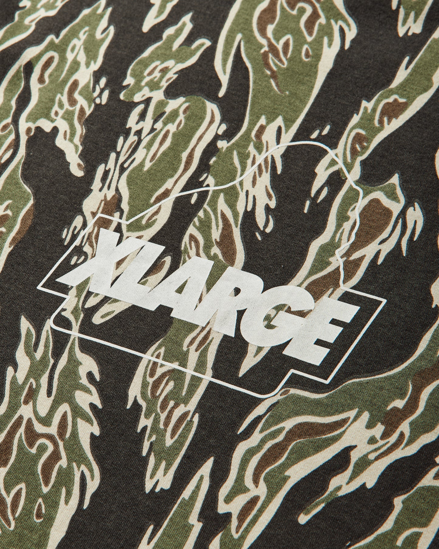XLARGE CAMO URBAN LOGO S/S TEE OLIVE T-Shirts Shortsleeve 201261011011 51