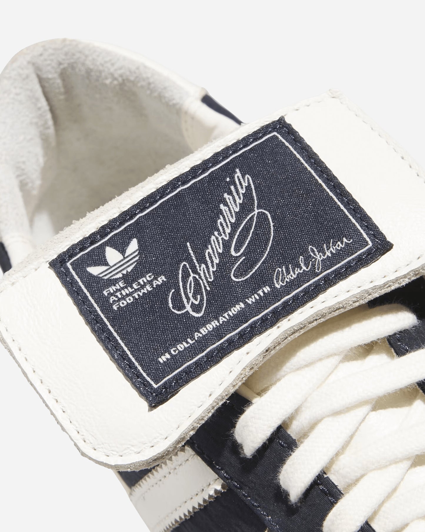 adidas Chavarria Jabbar Low Legend Ink Sneakers Low KJ4550