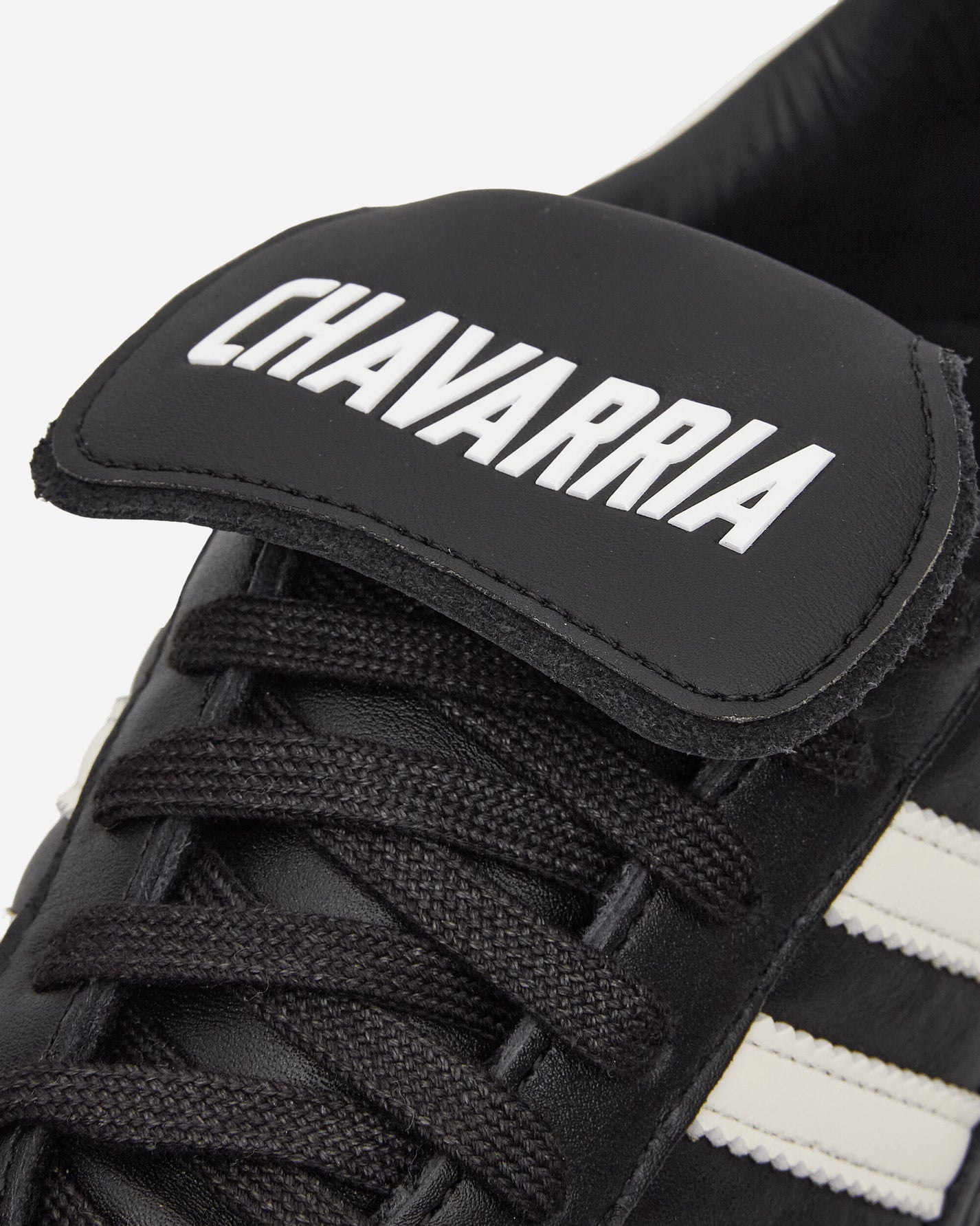 adidas Chavarria Megaride Cblack/Owhite/Cblack Sneakers Low KZ8743