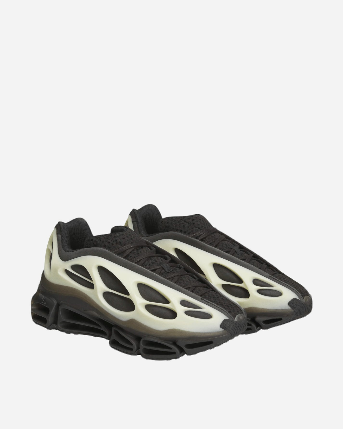 adidas Willy Chavarria Meg Cblack/Cblack/Crewht Sneakers Low KI7728