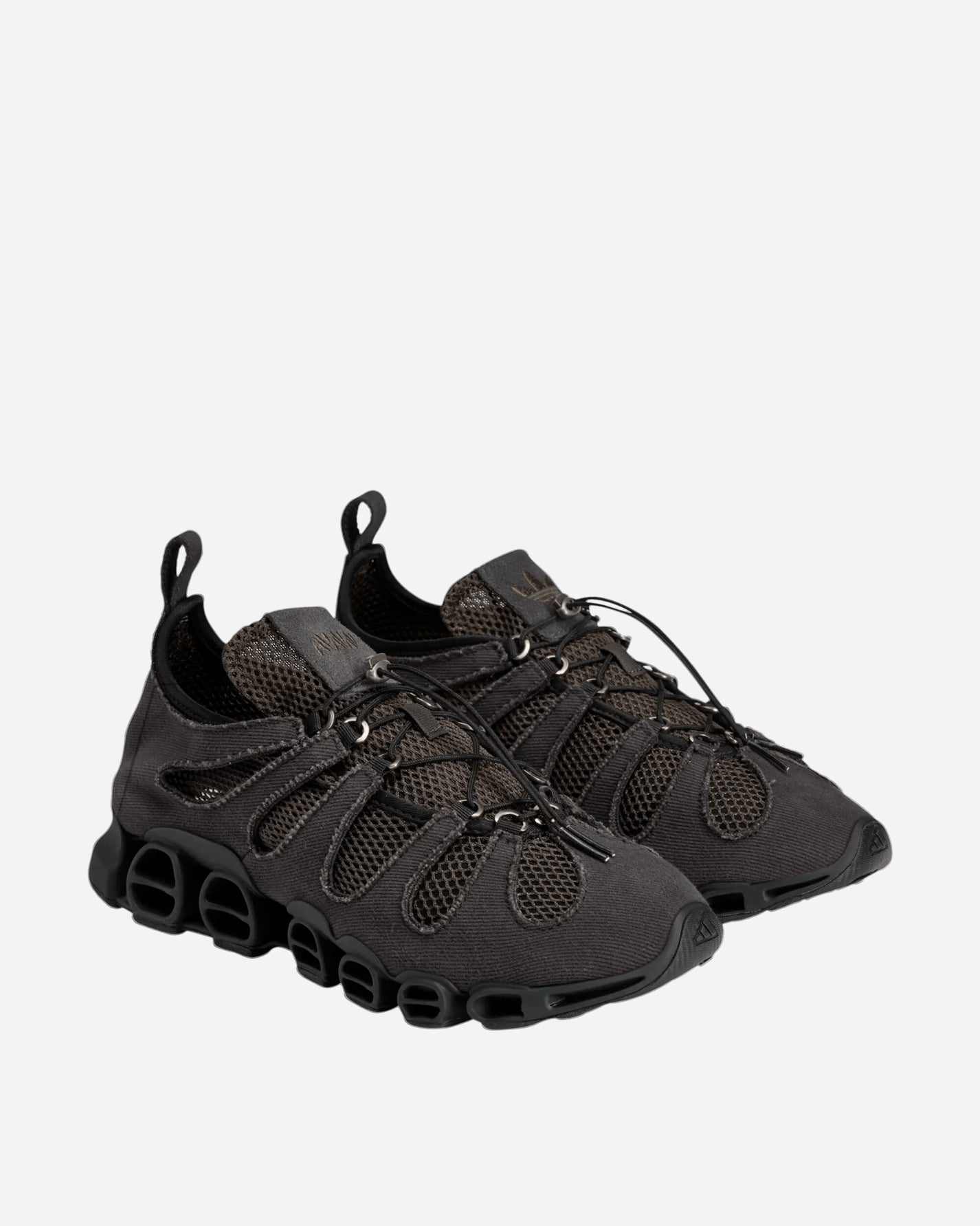 adidas Wmns Avavavmegaride Cutout Canvas Core Black Sneakers Low KK2728