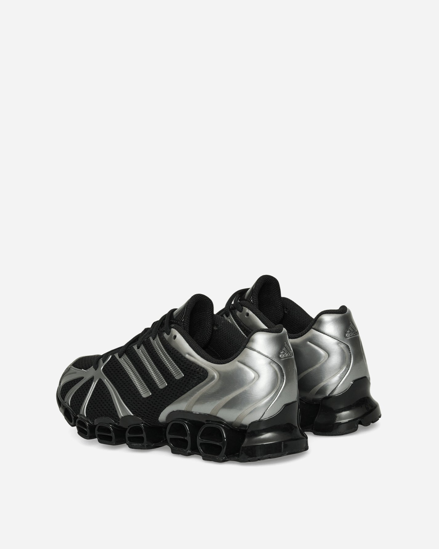 adidas Wmns Mega Ghostride W Core Black/Iron/Core Black Sneakers Low JQ0553