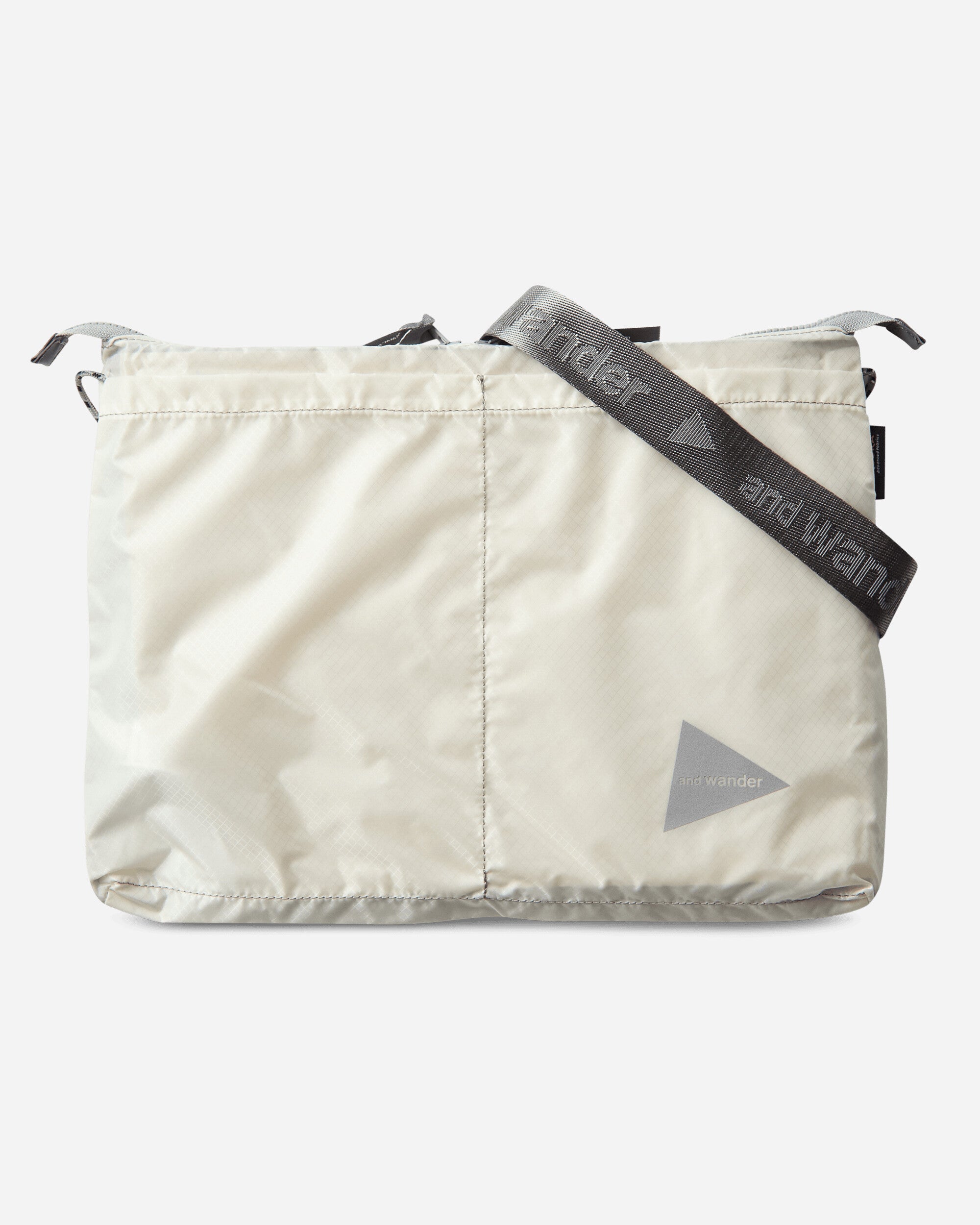 and wander 137 Sil Sacoche White Bags and Backpacks Shoulder Bags 5745975213 030