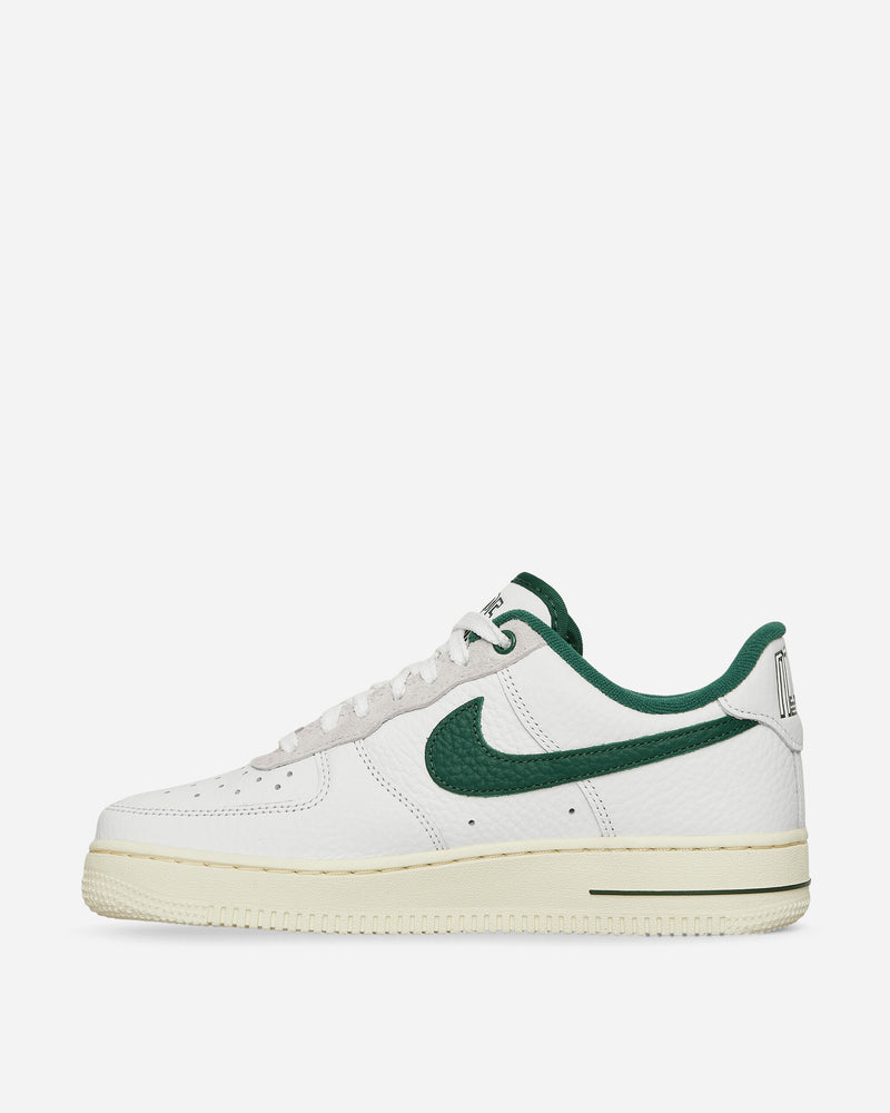 Nike WMNS Air Force 1 '07 LX Sneakers Summit White / Gorge Green