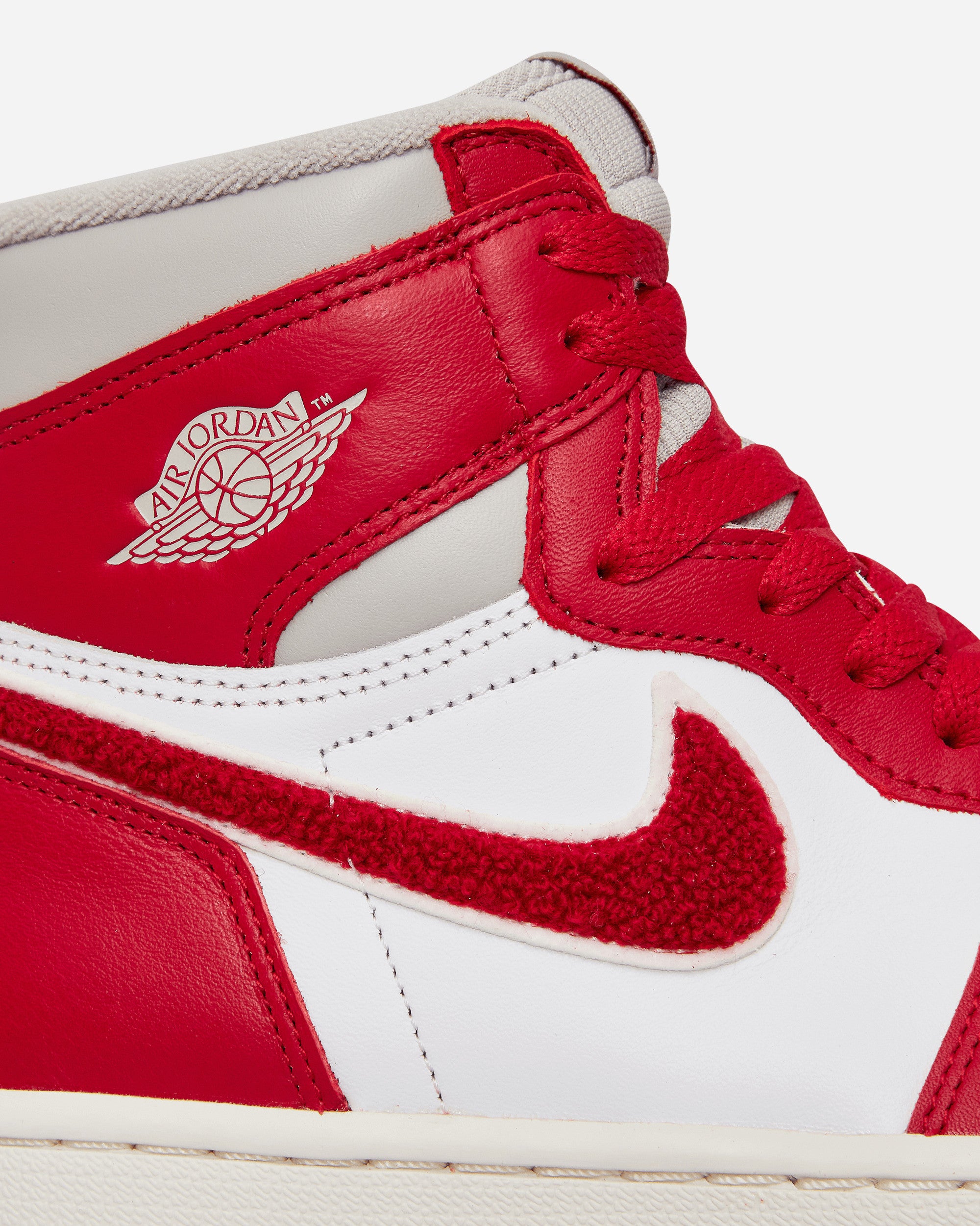 Nike Jordan WMNS Air Jordan 1 Retro Hi OG Sneakers Varsity Red